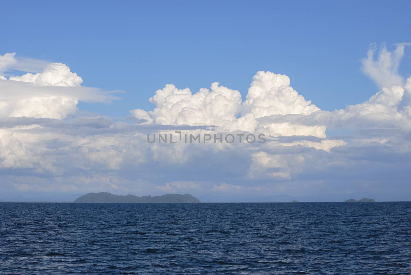 Beautiful sea and Cloud   Koh Lipe by gammiez