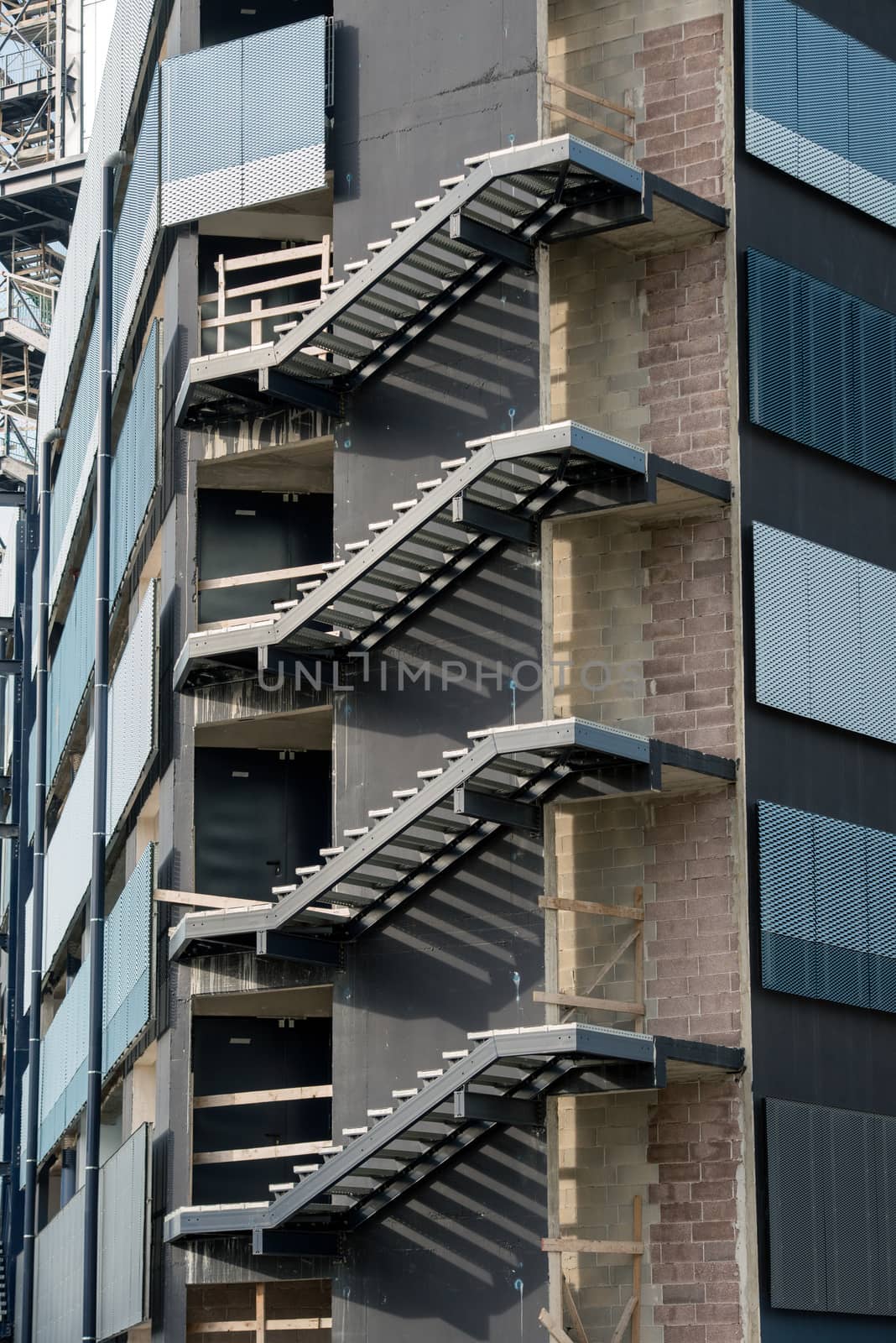 building in Genoa, close to the port