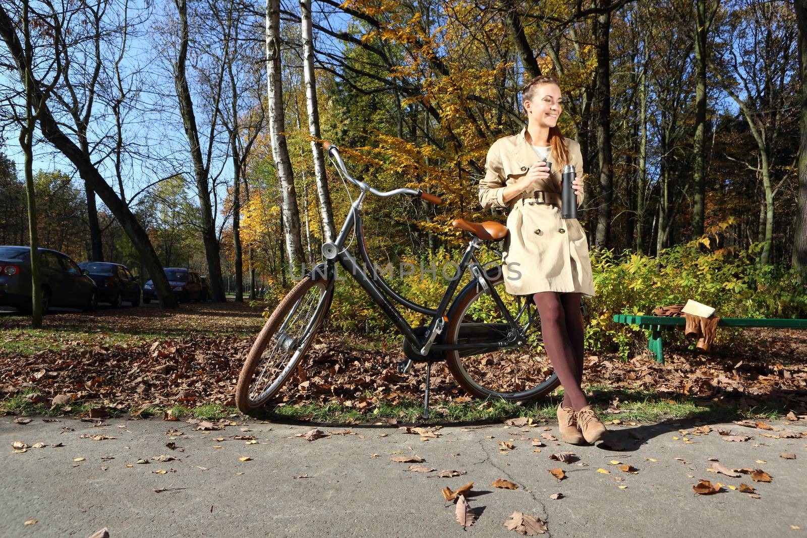 woman on a bike tour in the city park