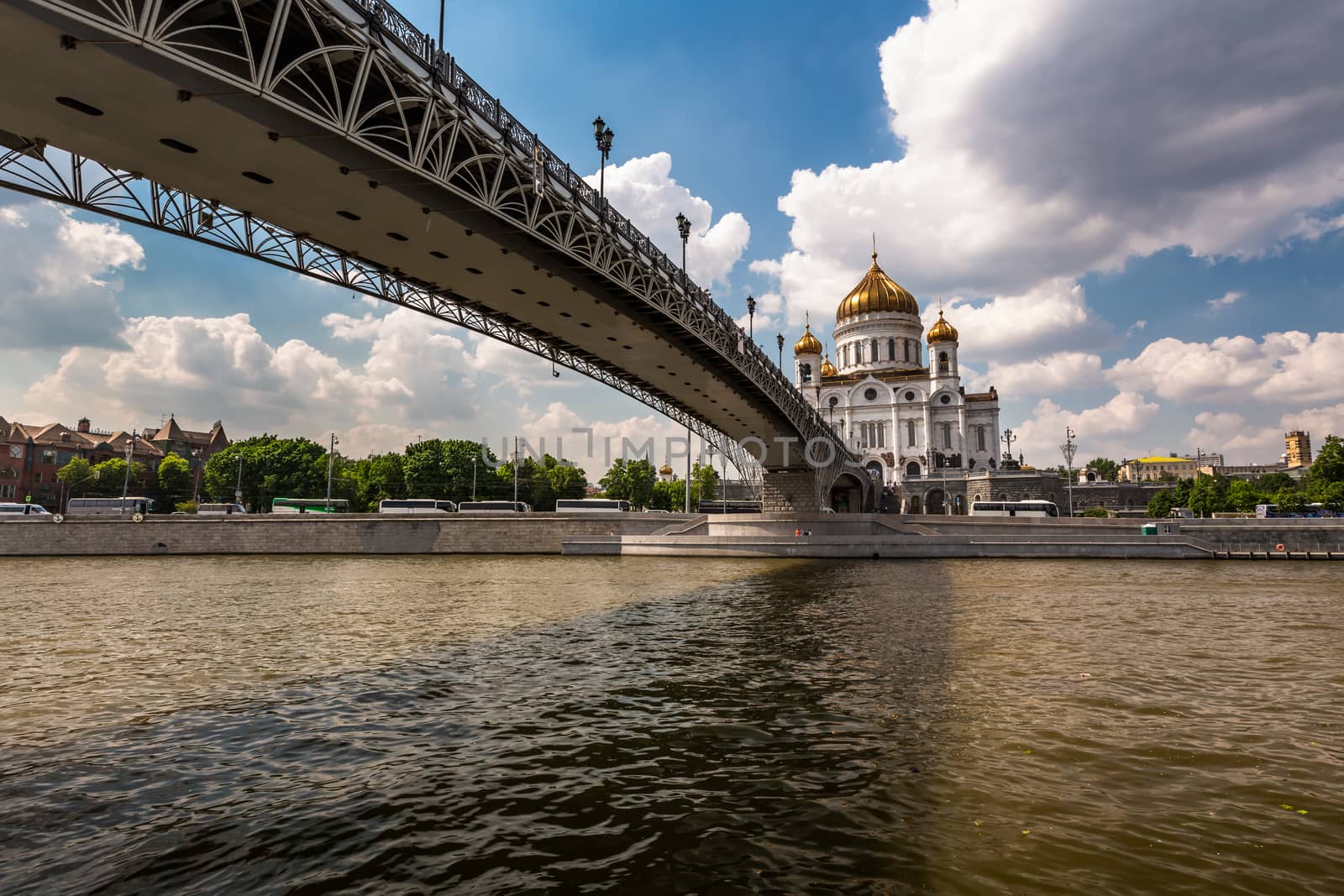 Cathedral of Christ the Saviour and Pedestrian Patriarshy Bridge by anshar