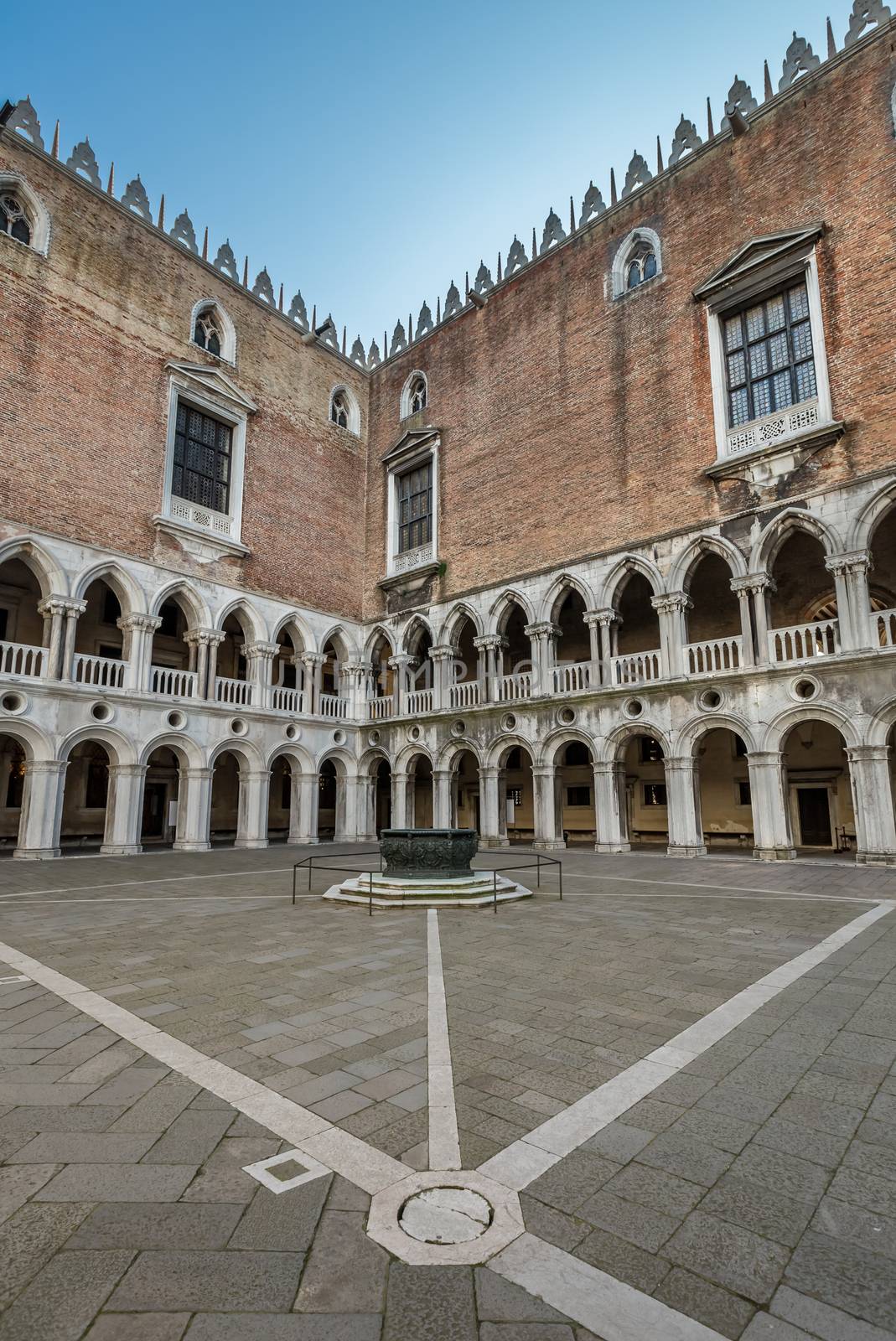 Internal Yard of Doge's Palace (Palazzo Ducale) in Venice, Italy by anshar