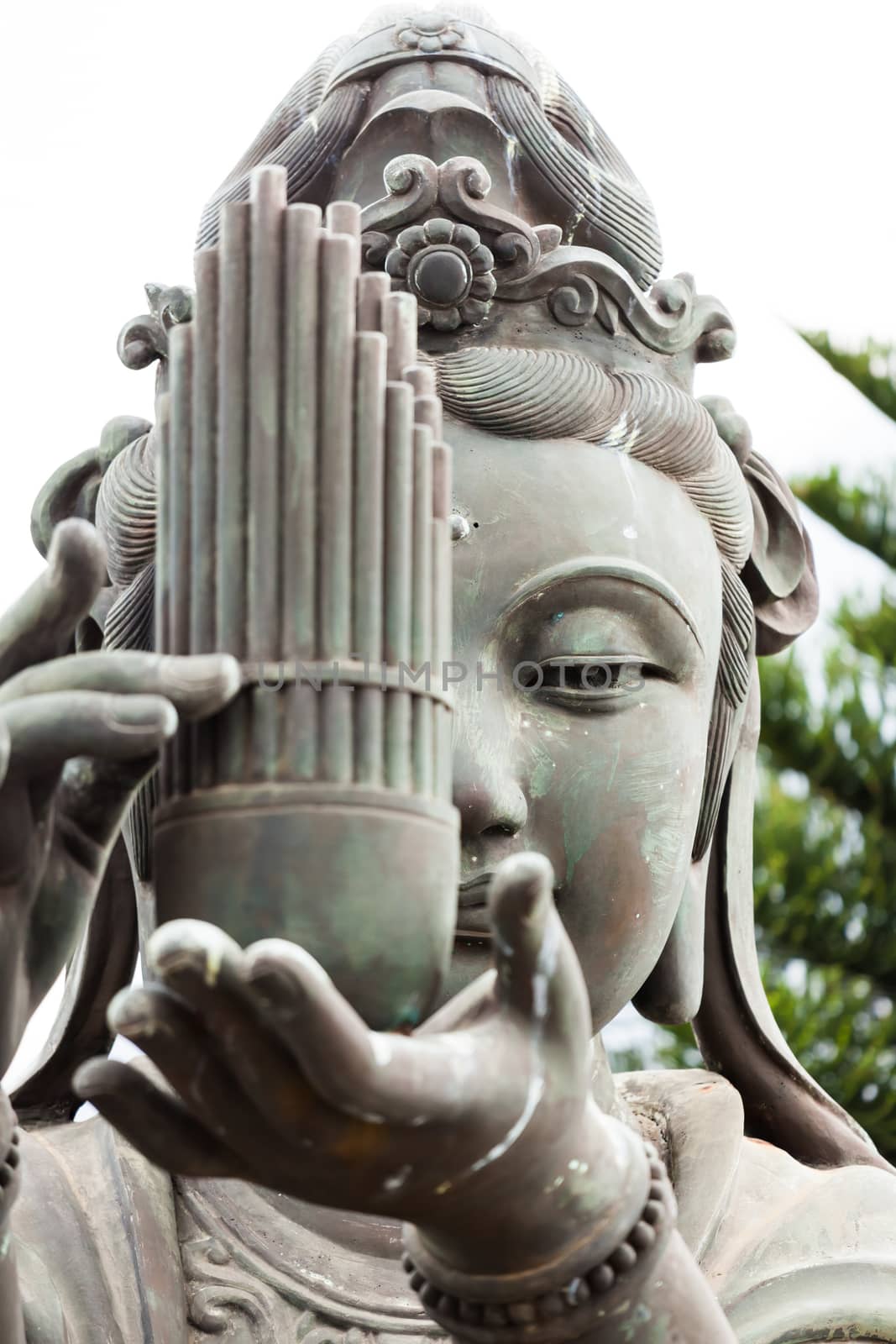 Buddhistic statue portrait by juhku