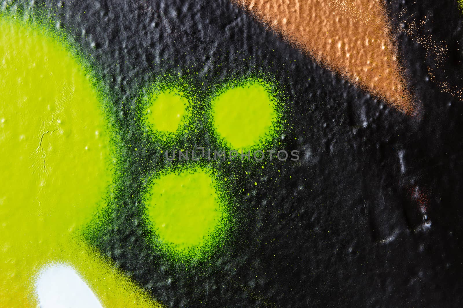 Green dots graffiti macro by juhku