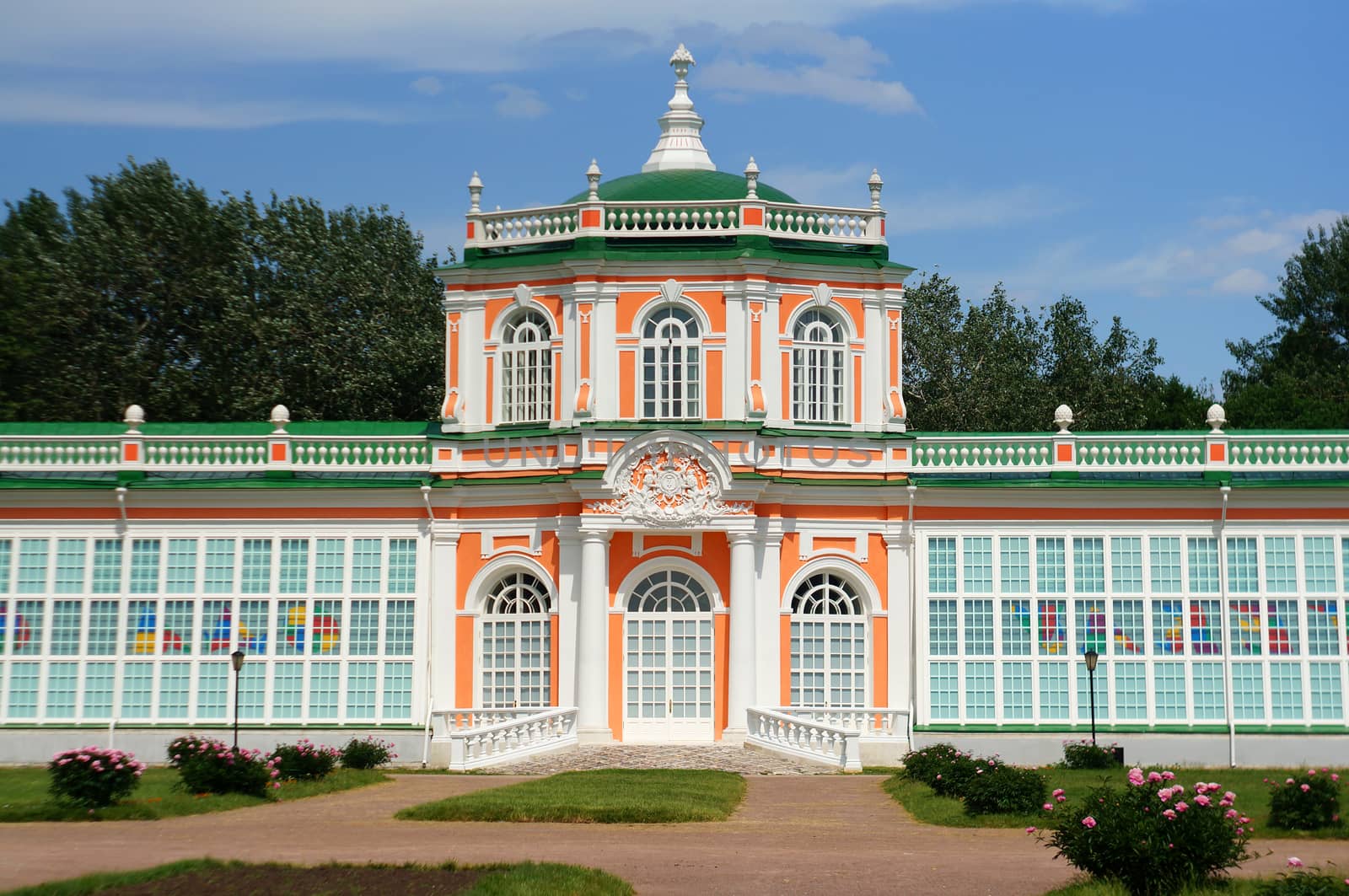  Construction of "Greenhouse" (Kuskovo Estate near Moscow)                              