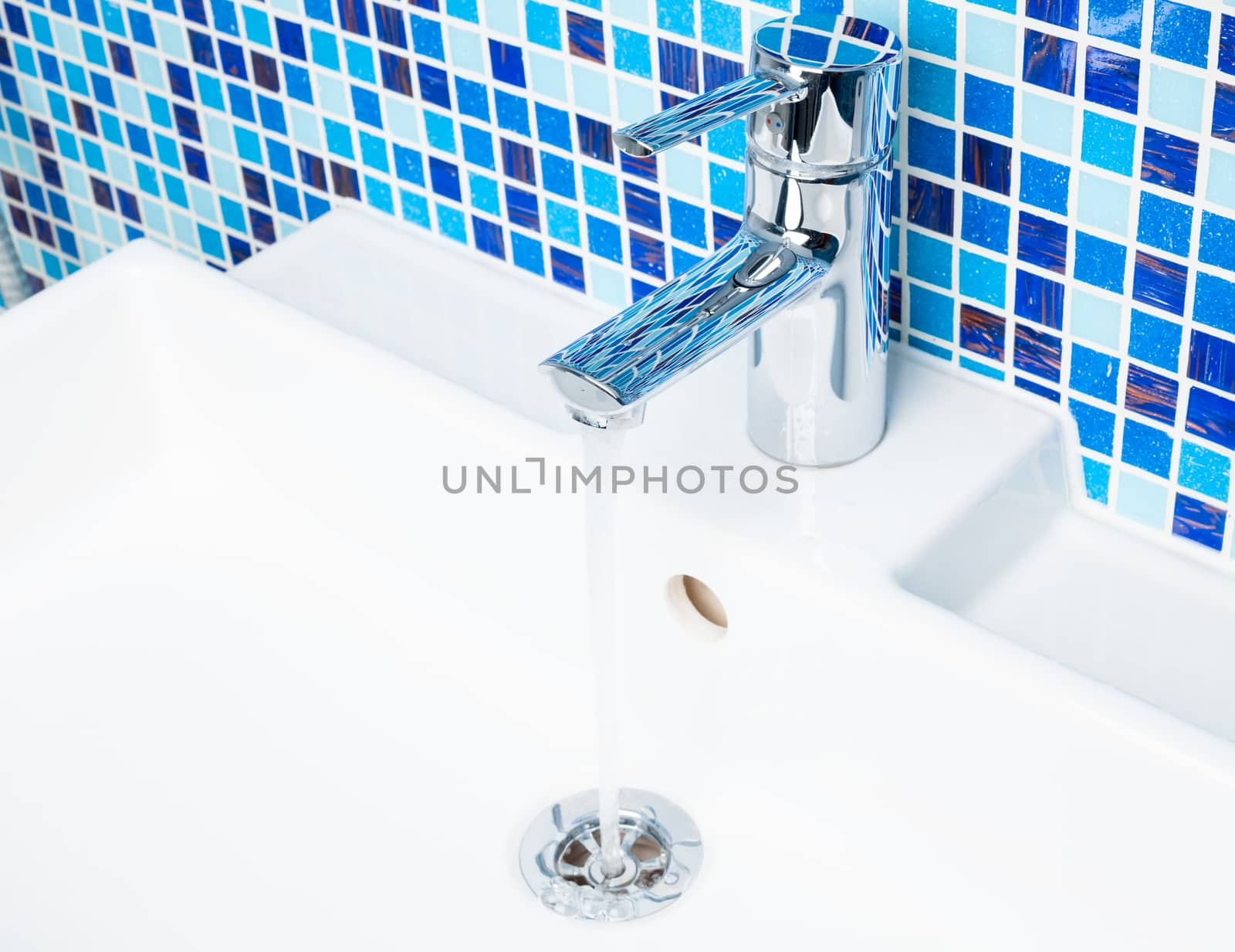 Bathroom sink tap by naumoid