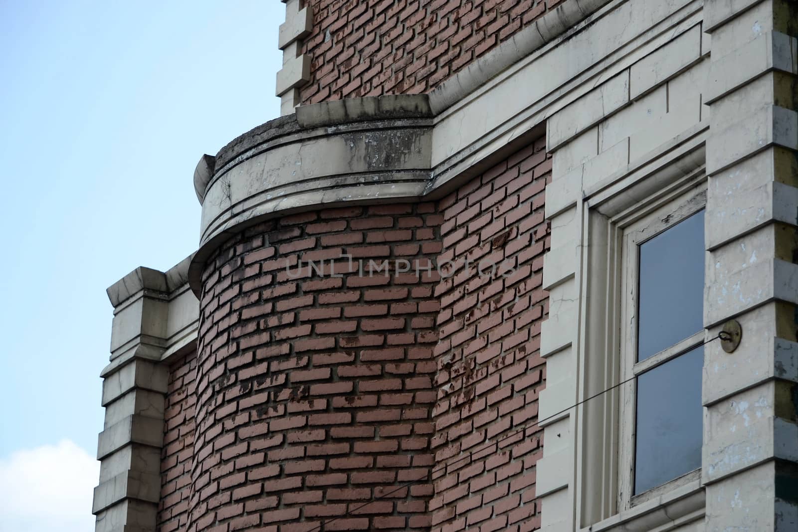 castle exterior that built with brown brick and solid concrete wall