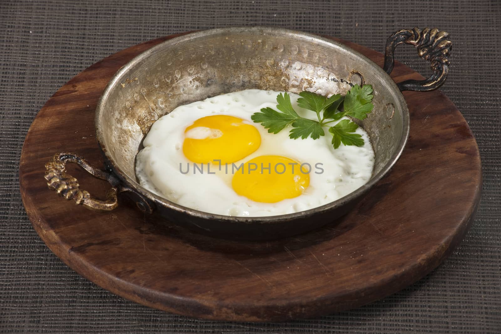 fried egg by emirkoo