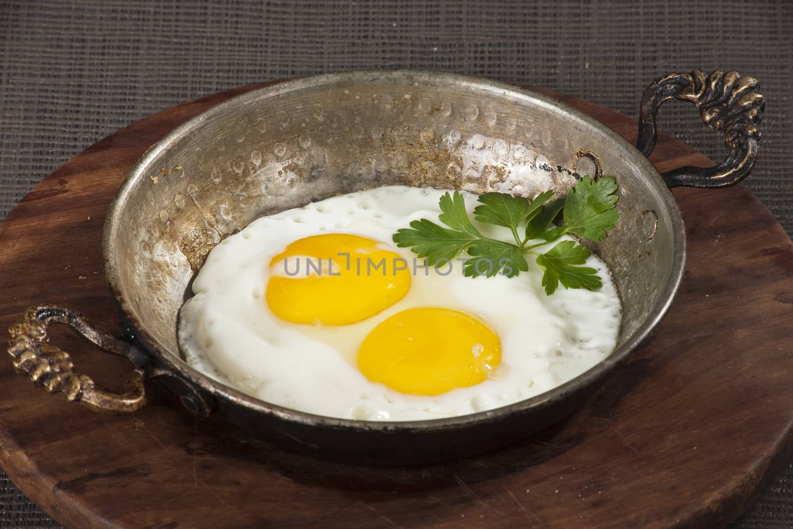 fried egg by emirkoo
