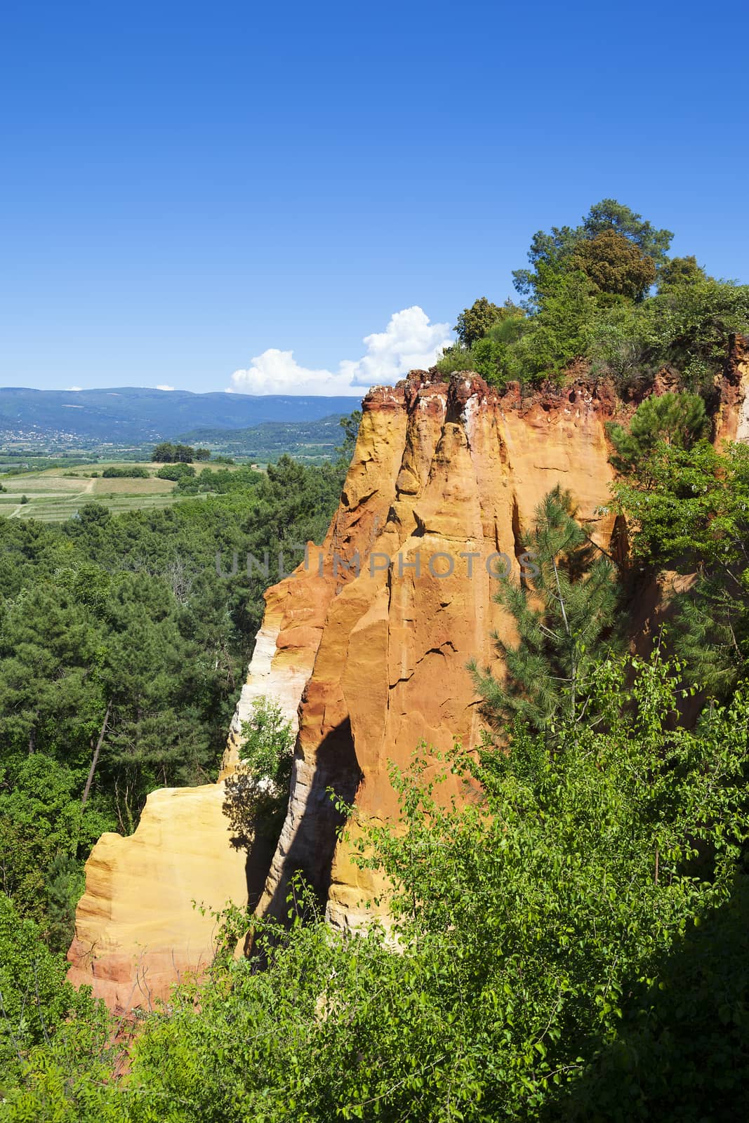 Famous Red Cliffs in Roussillon (Les Ocres), Provence, France 