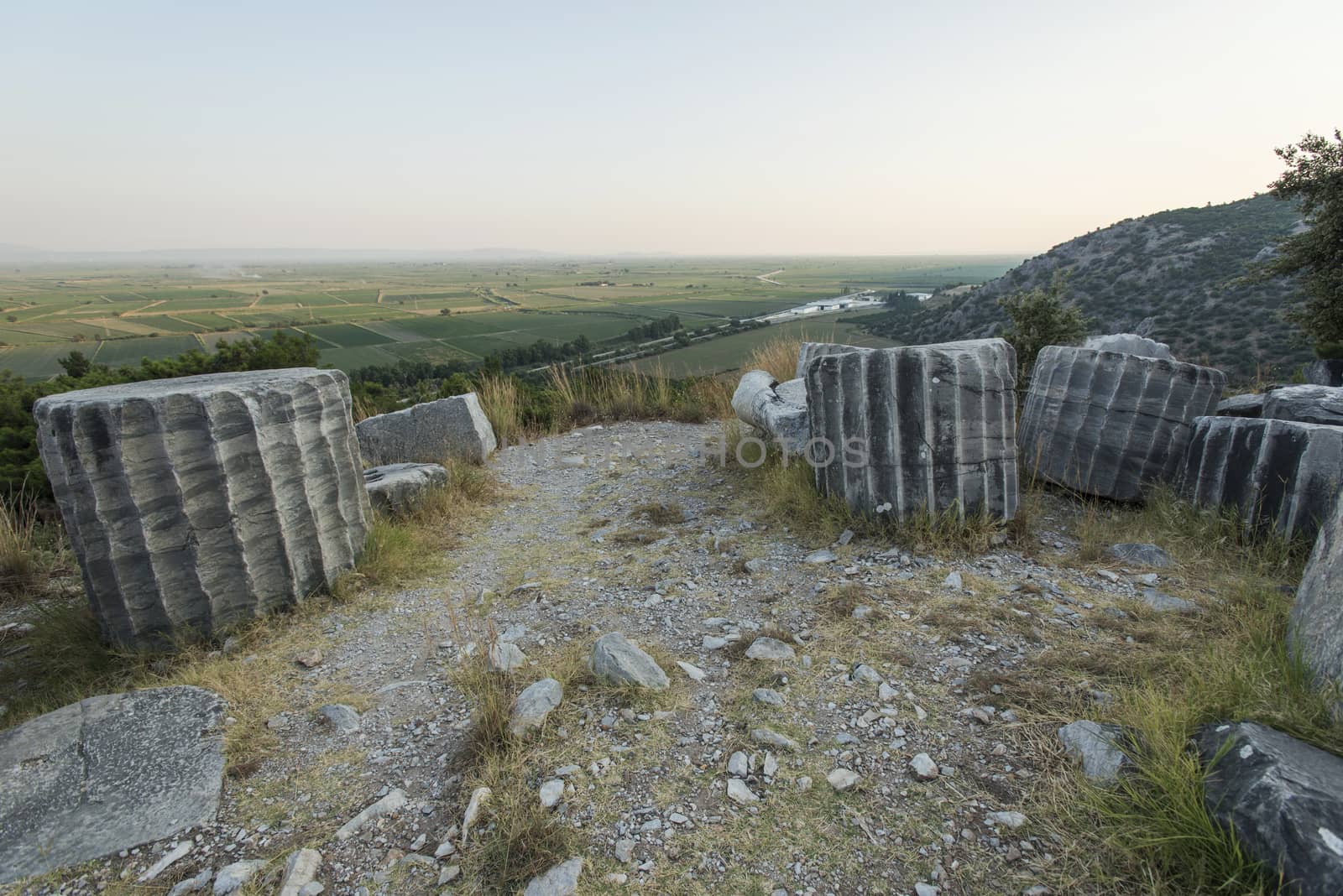 Columns of Priene by emirkoo