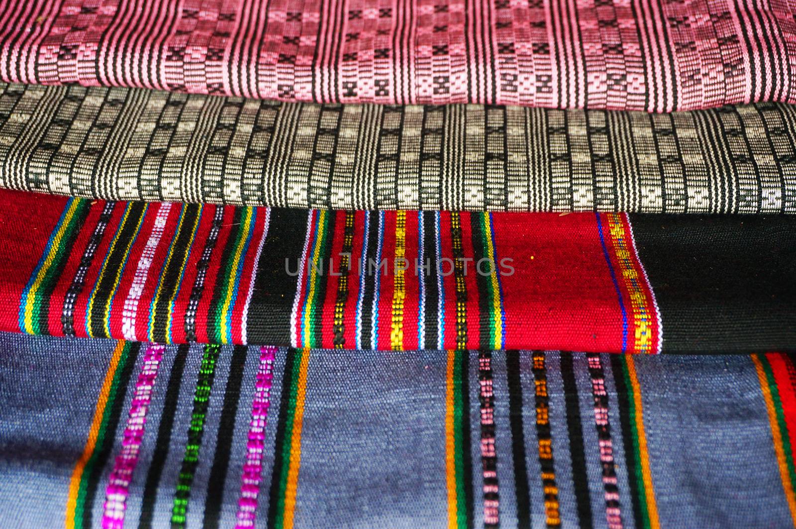 Woven fabrics of yarn from Laos, was not flashy stripes but diverse.                               