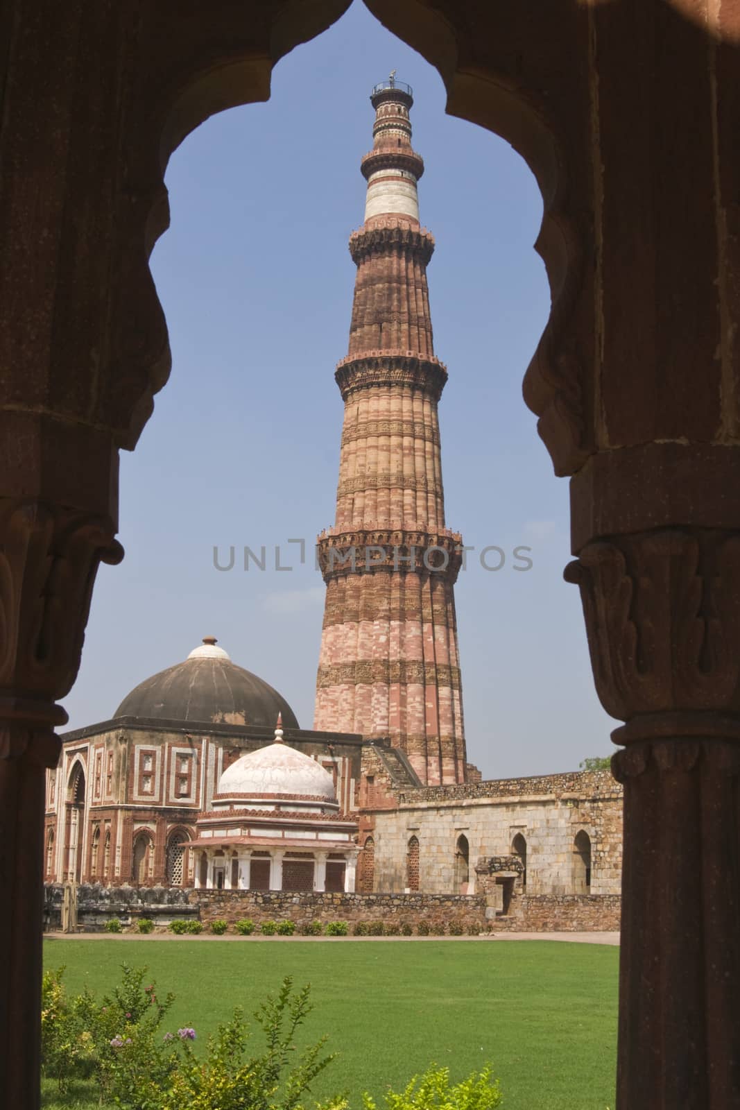 Qutb Minar. Ancient islamic mosque and victory tower. Delhi, India