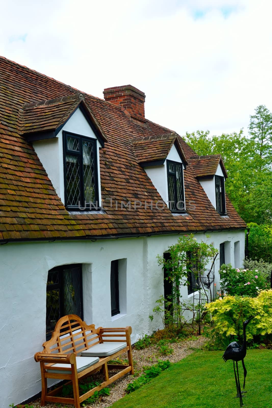 Cottage walls and roof by pauws99