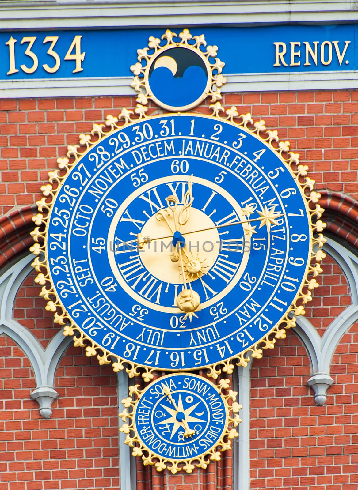 Astronomical clock by fyletto