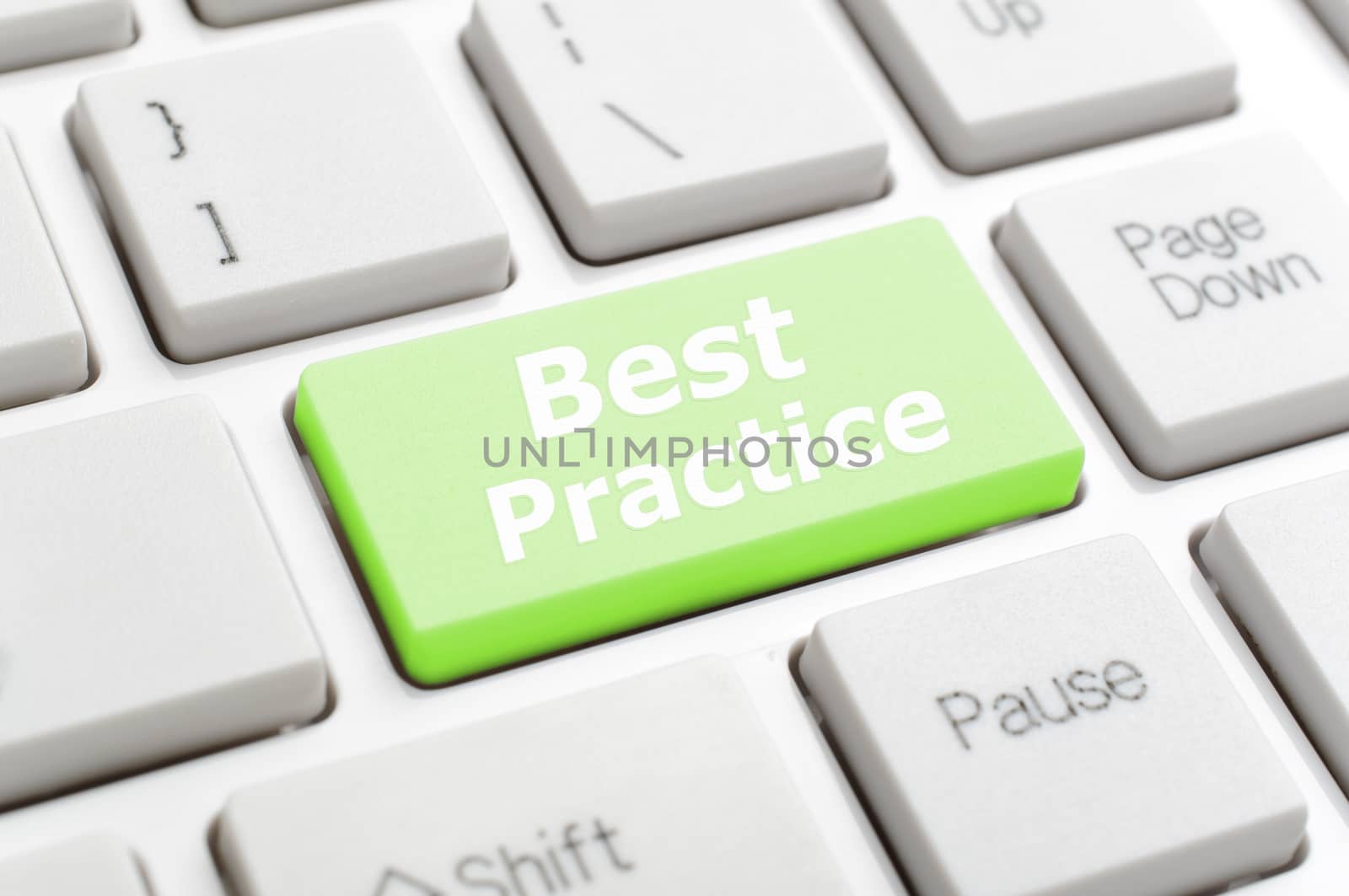 Green best practice key on keyboard