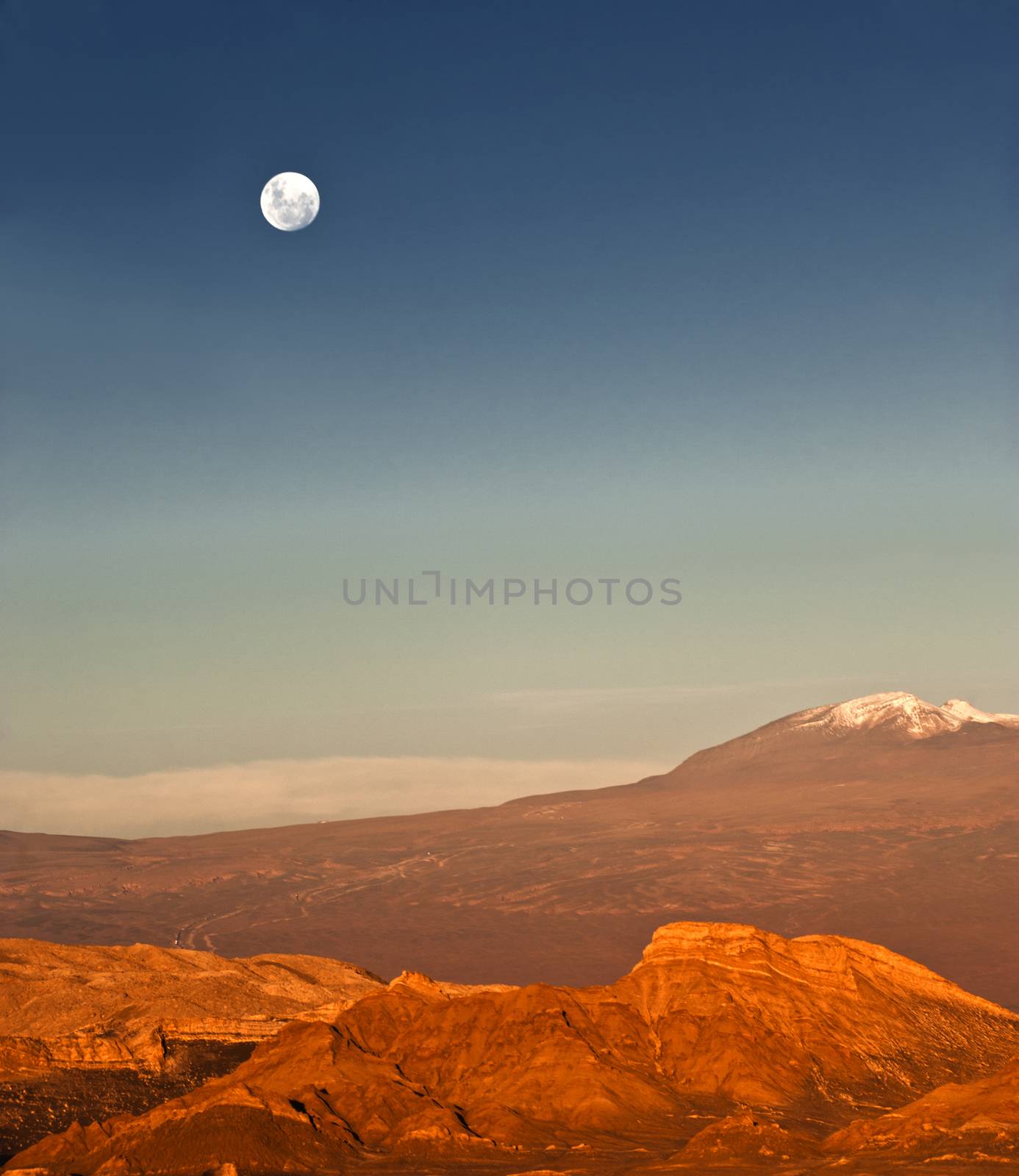 Full-moon in the Moon Valley, Atacama, Chile by xura