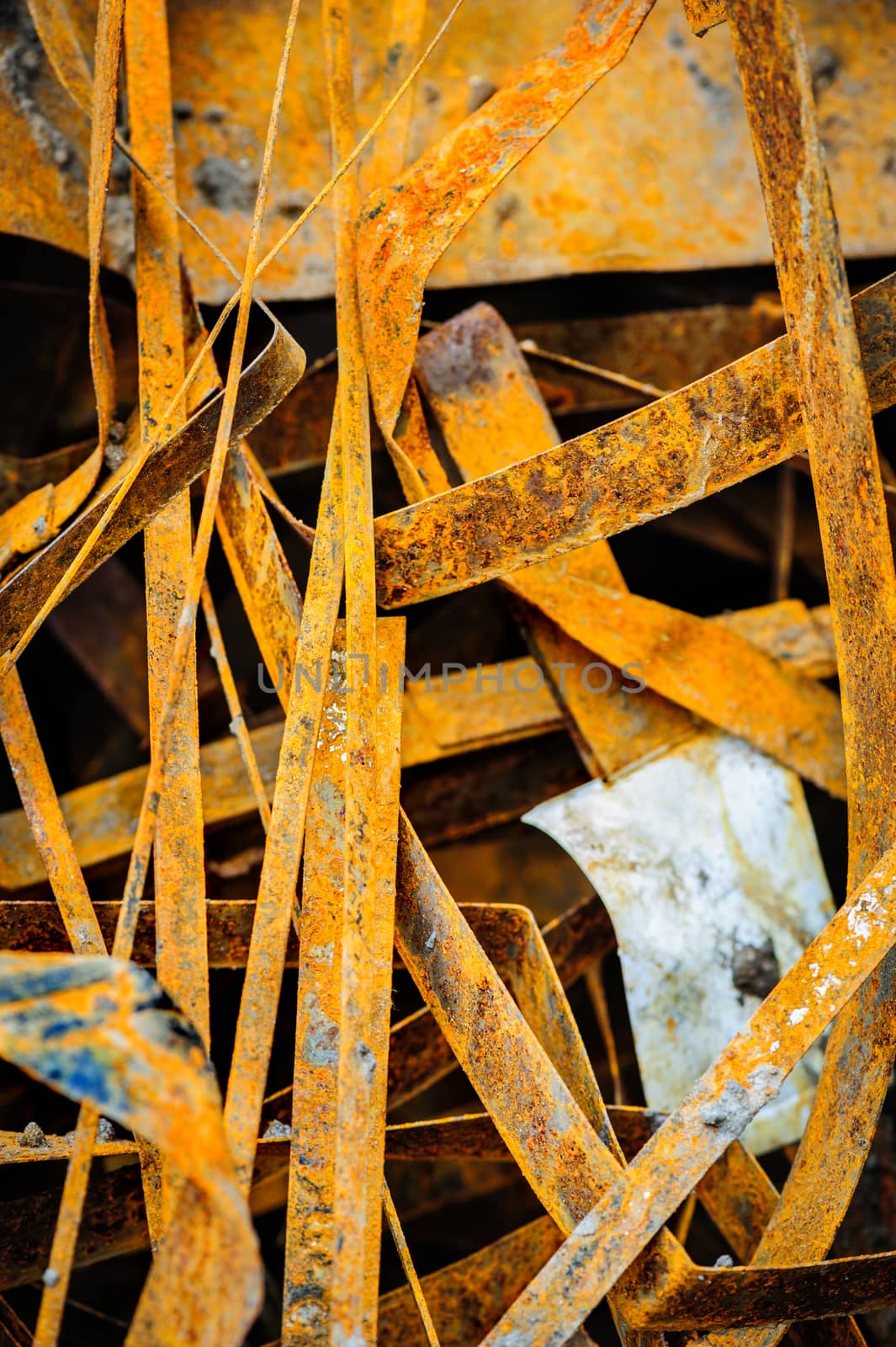 heap of random rusty grungy metal-scrap