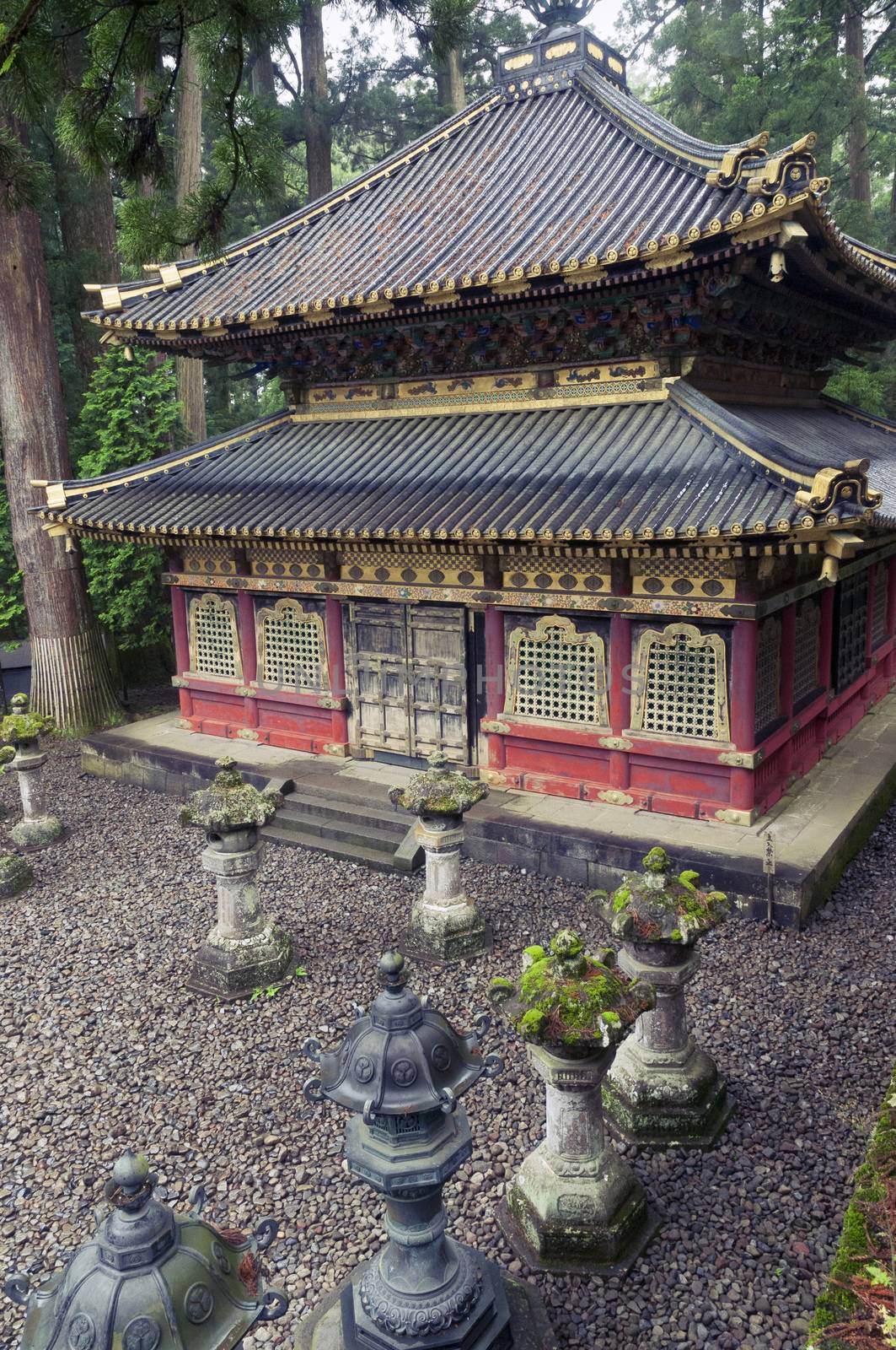 Japanese Temple by yuriz
