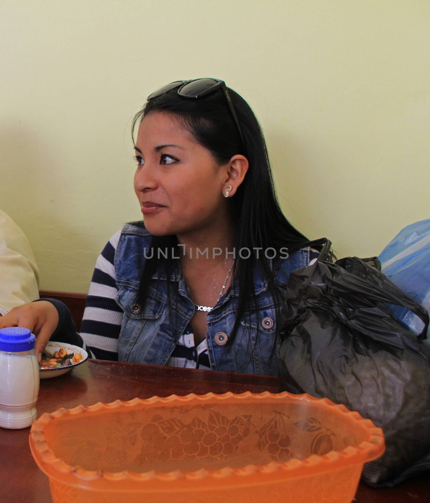 A young lady posing in a restaurant in Otavalo, Ecuador
24 Nov 2013
No model release
Editorial only