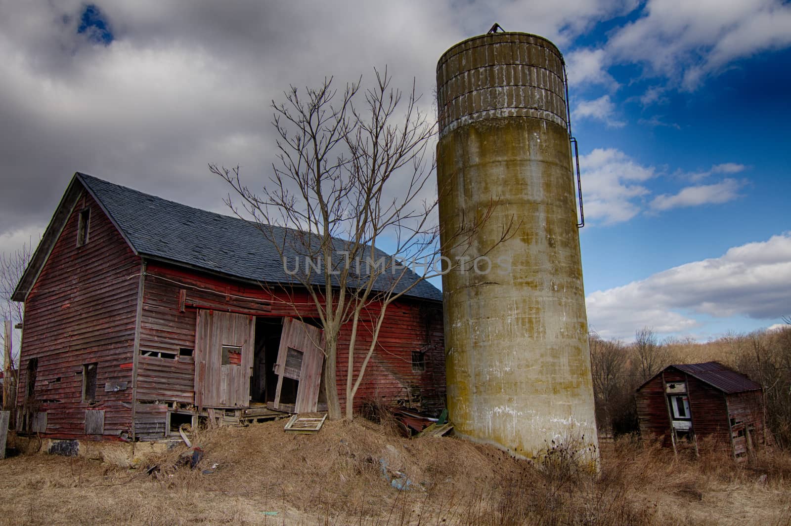Abandoned barn and silo in New Jersey