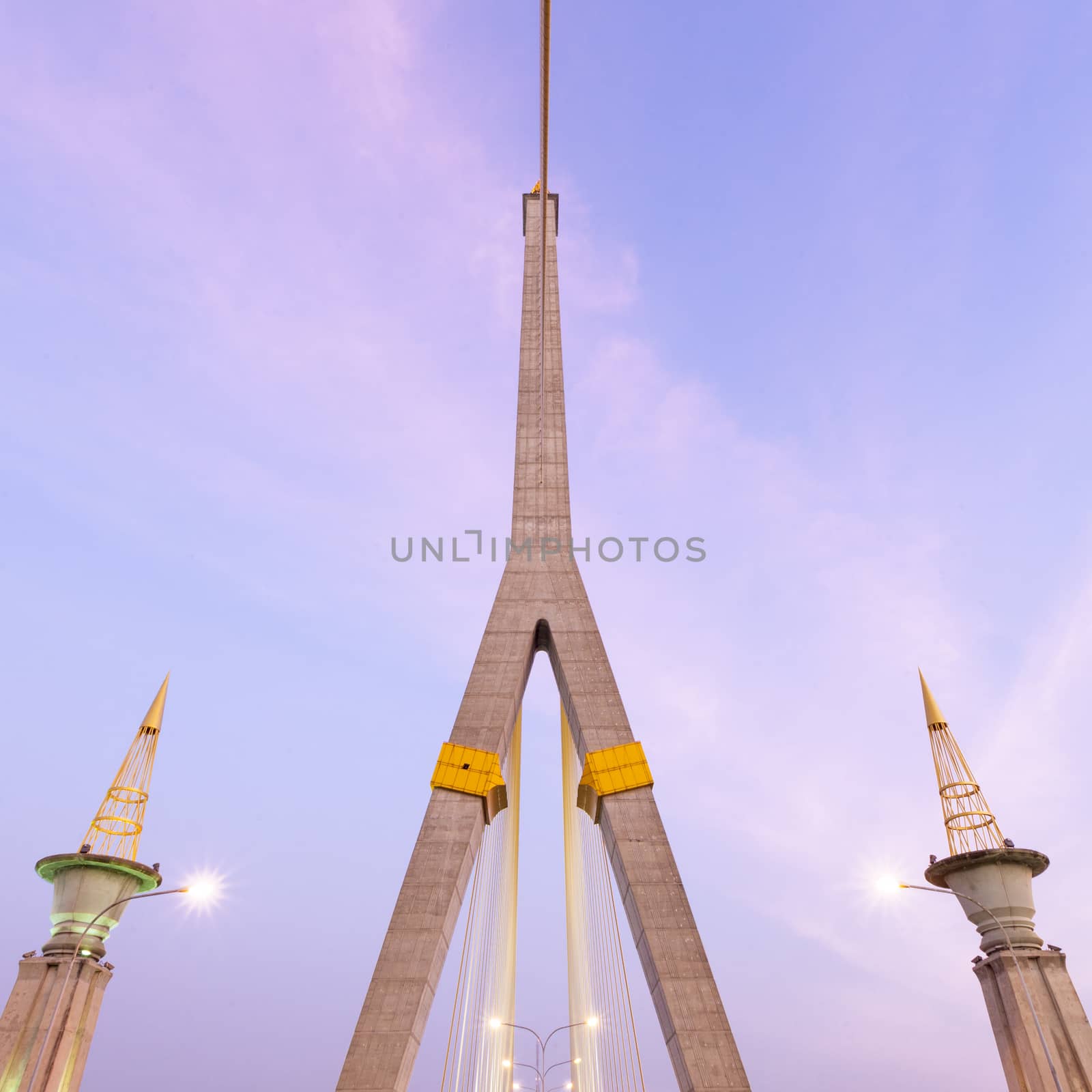 Rama VIII Bridge in the evening Clear and dark skies