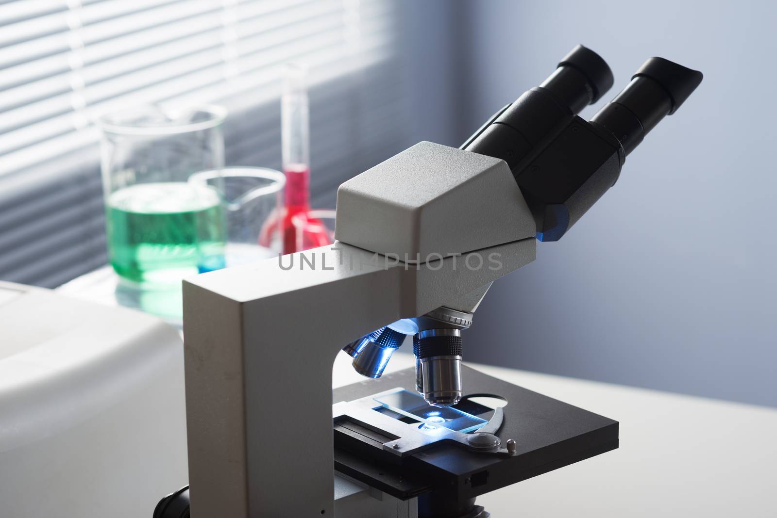 Microscope and laboratory equipment by stokkete