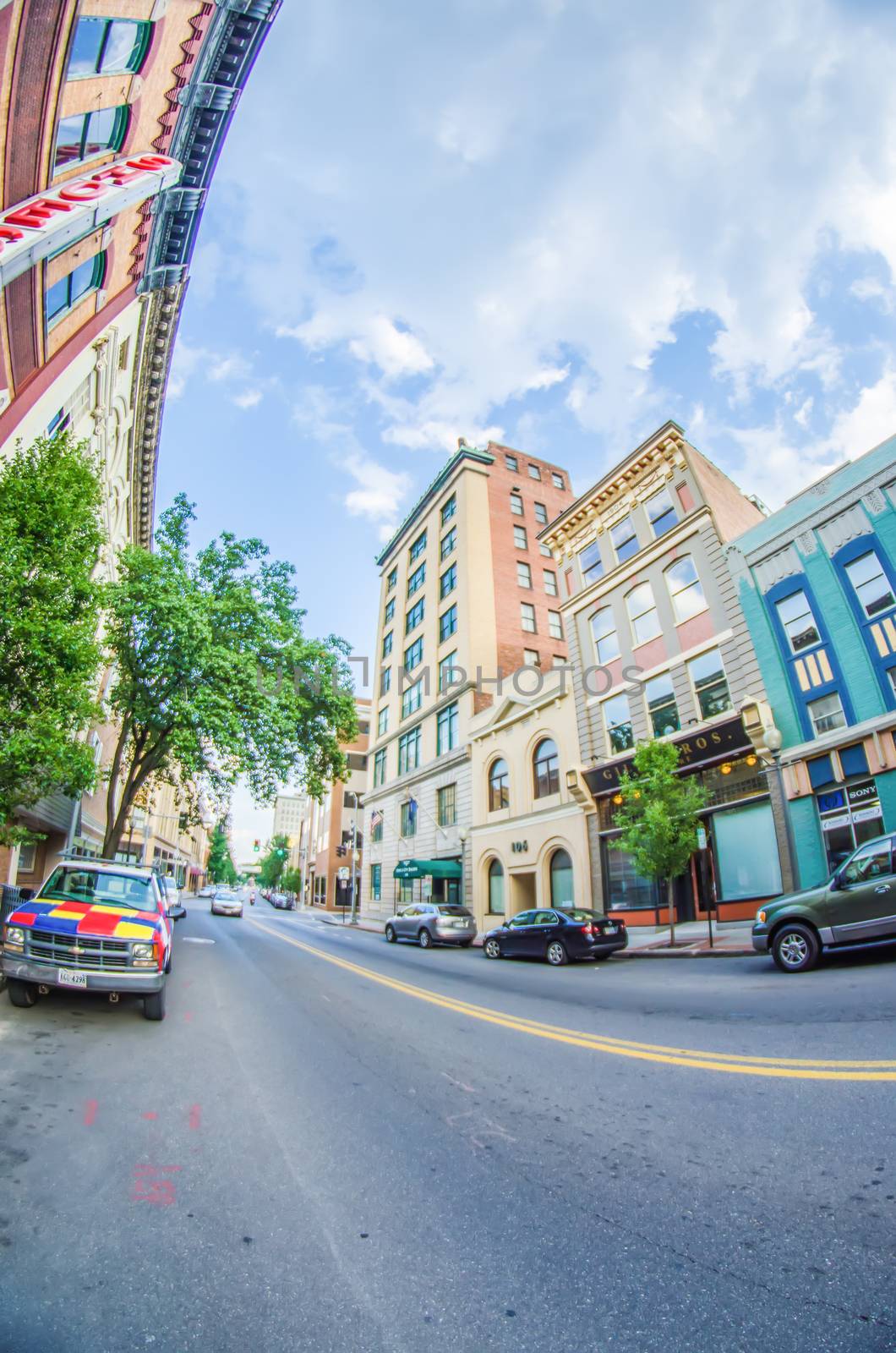 roanoke virginia city skyline in the mountain valley