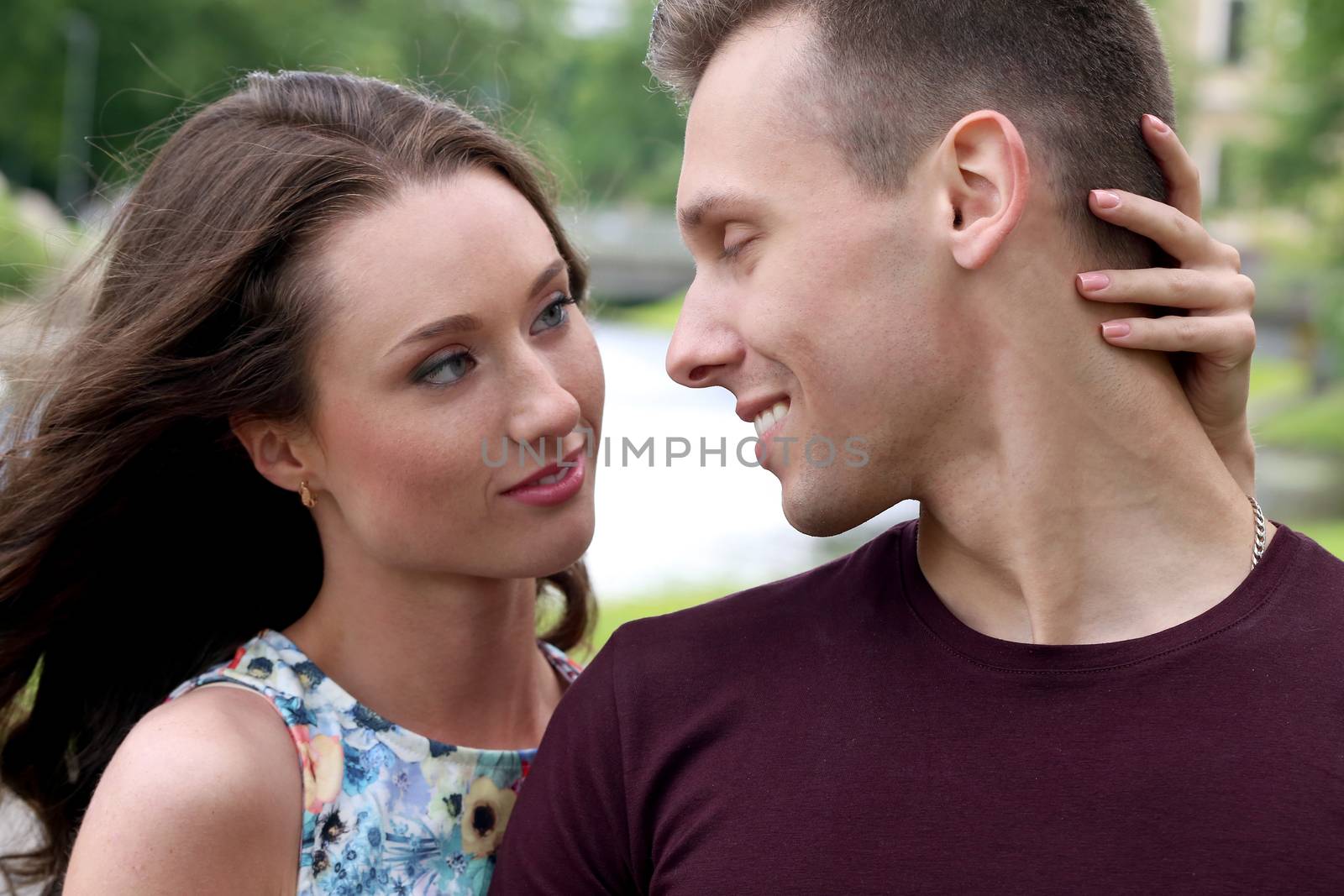 Cute, young couple in the park