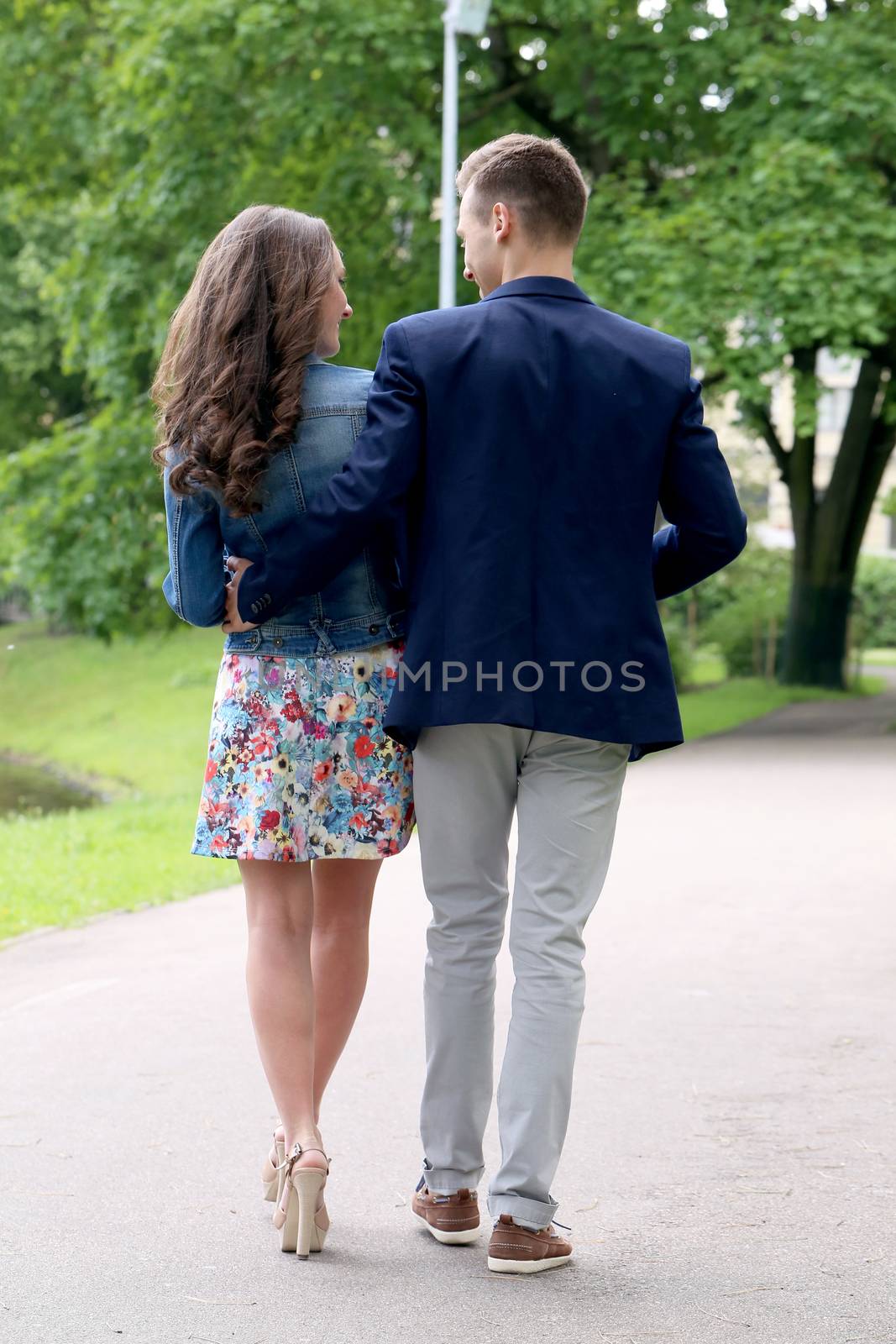 Cute, young couple in the park