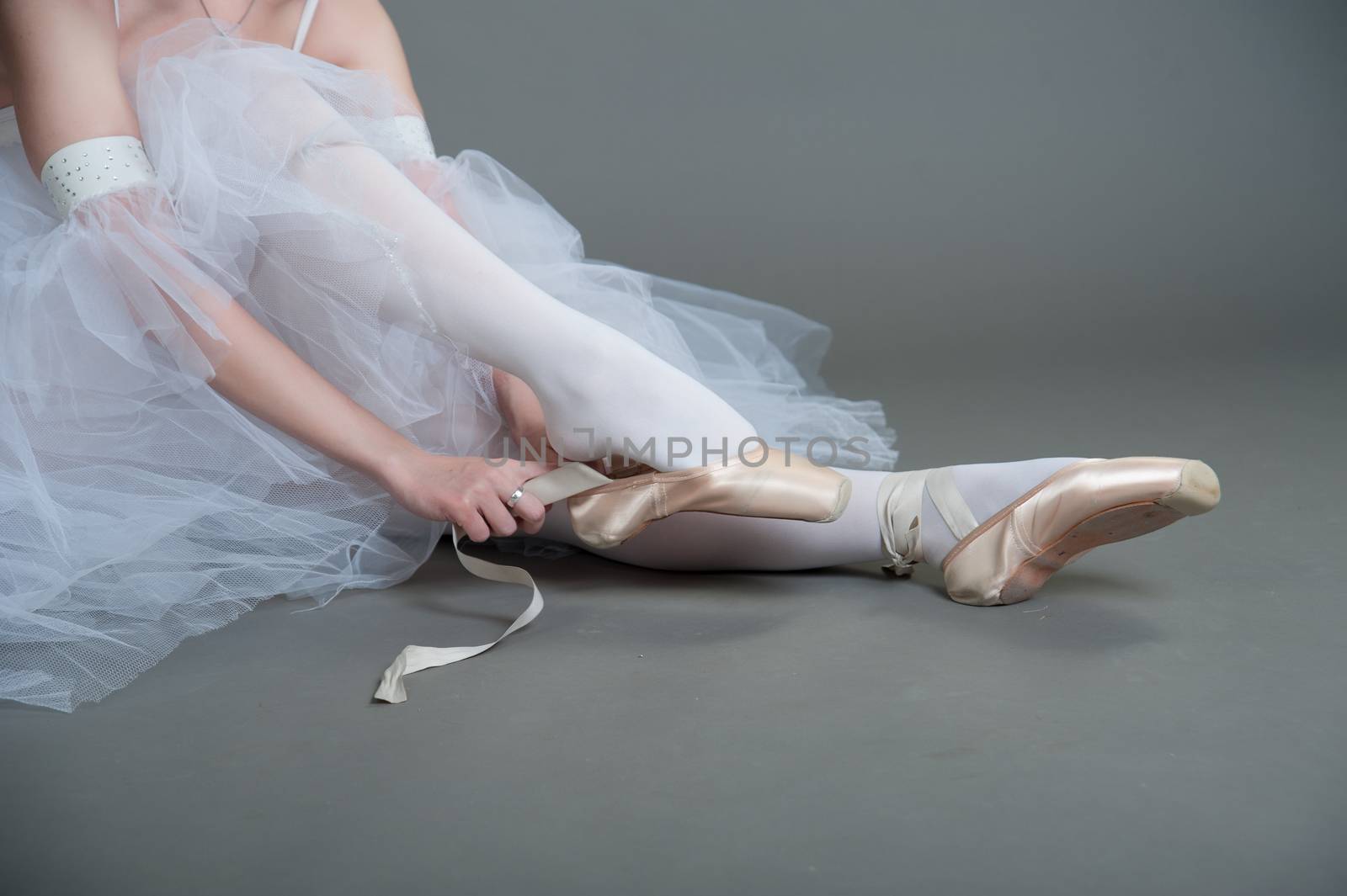 dancer wears pointes by raduga21