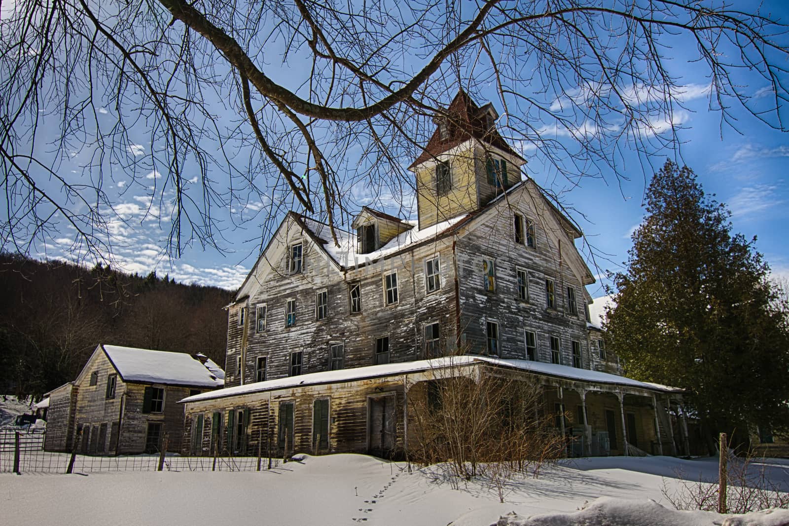 Abandoned hotel in New York state