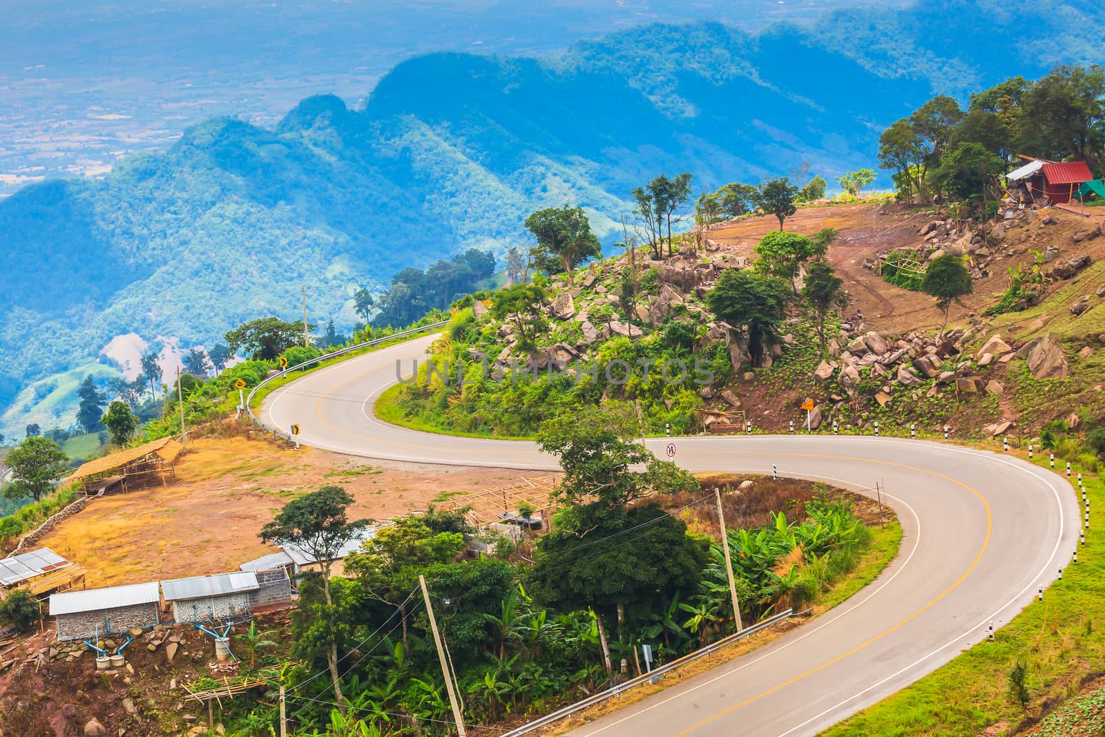 curve asphalt road view