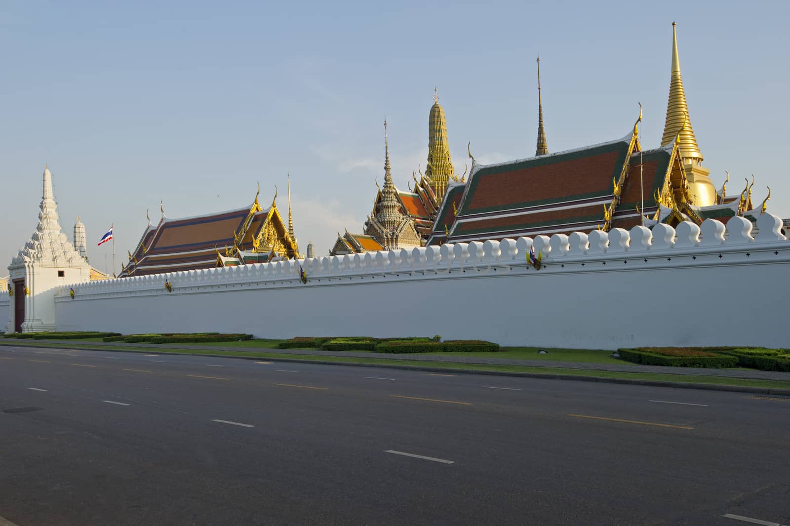 Wat pra kaew Grand palace bangkok by think4photop