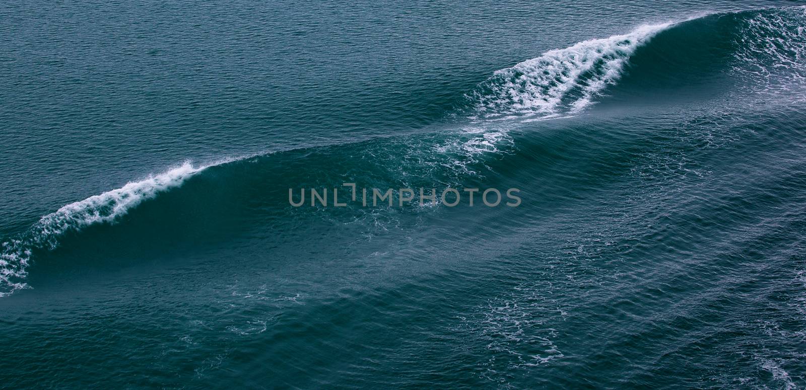 Ocean Bow wave off a large cruise ship