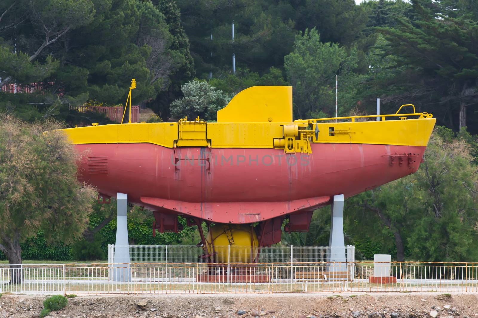 old bathyscaphe in Toulon Port by furzyk73