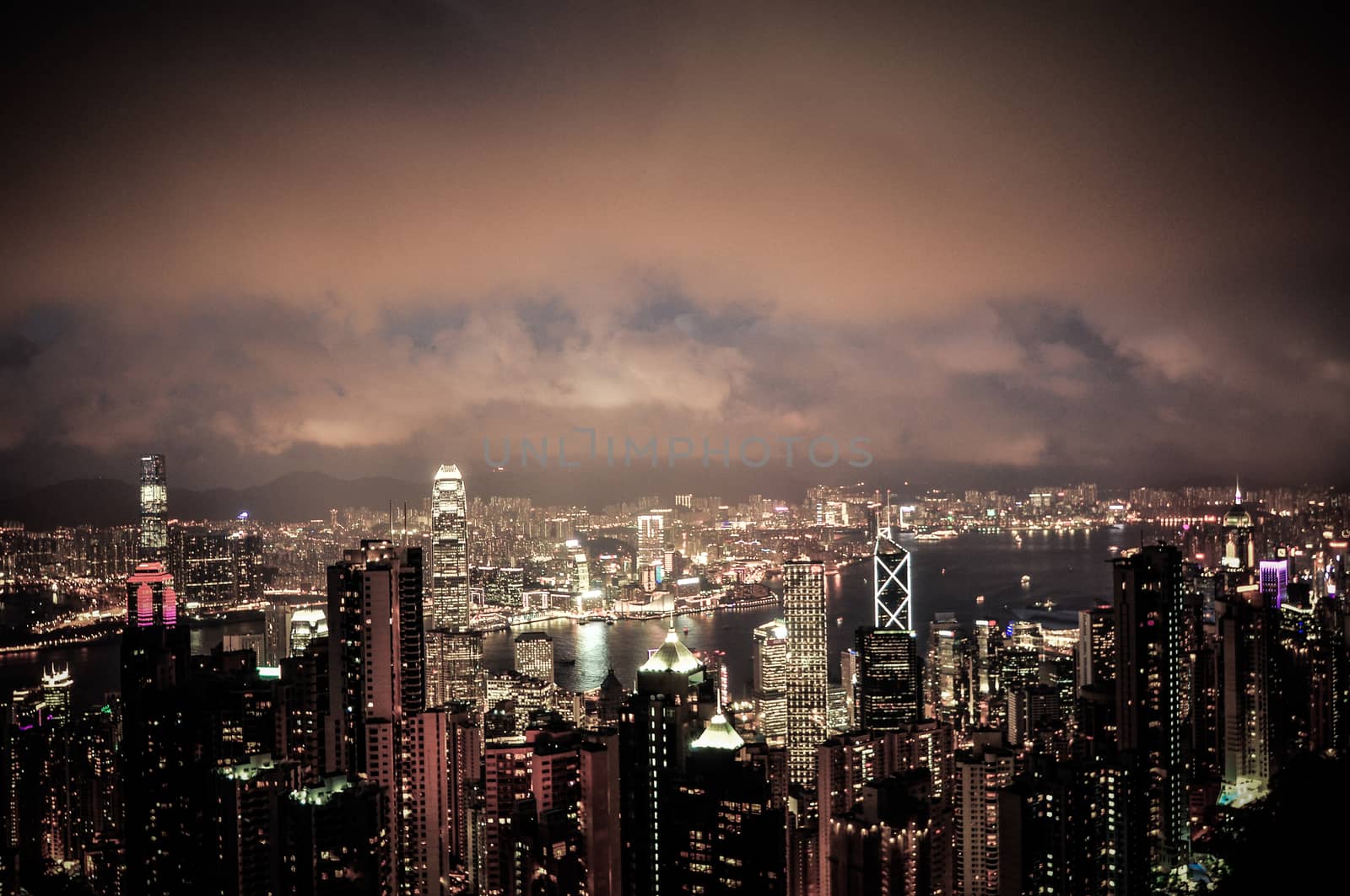 Hong Kong Island from Victoria Peak Park by weltreisendertj