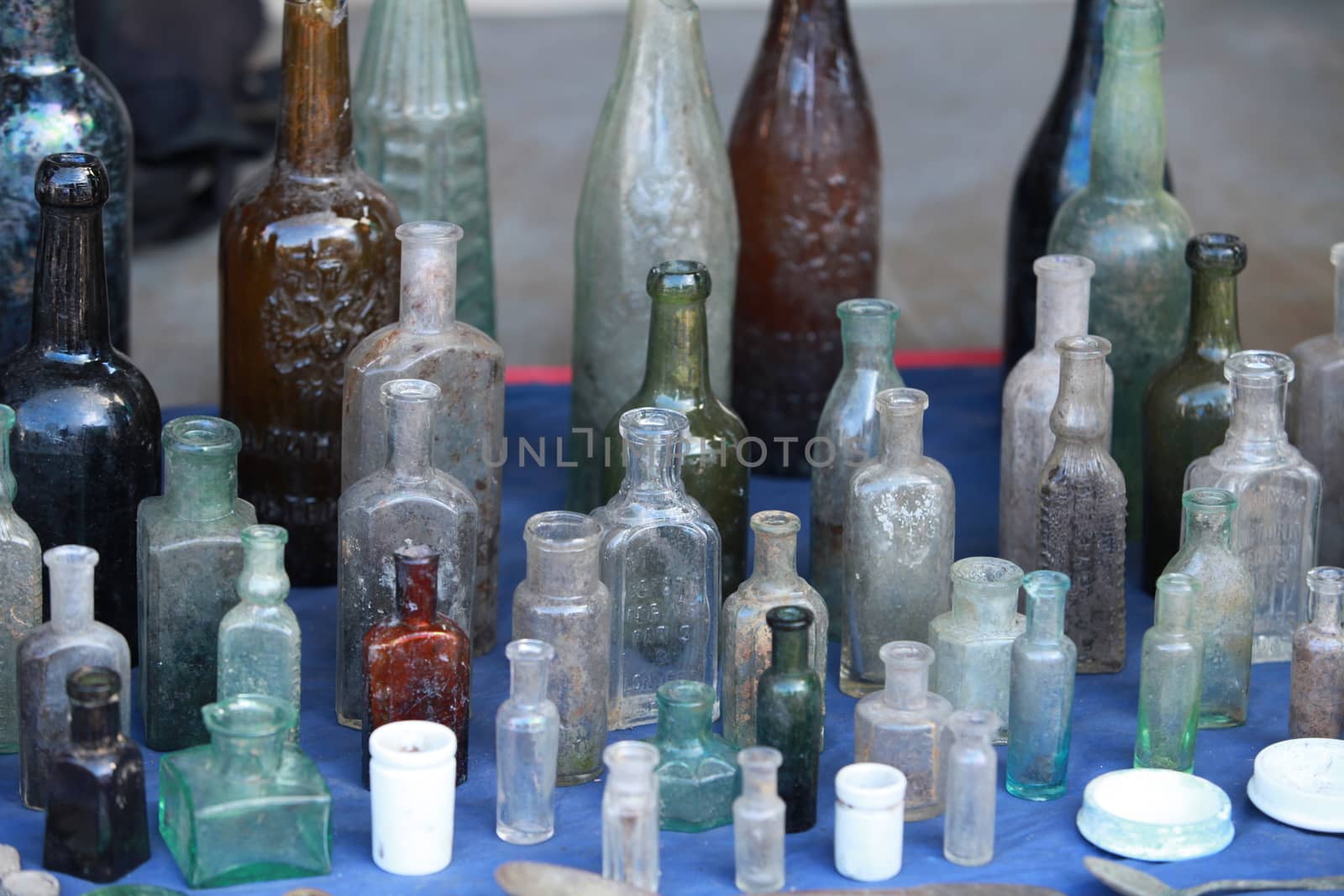 antique wine beer bottles vials shtoffs
