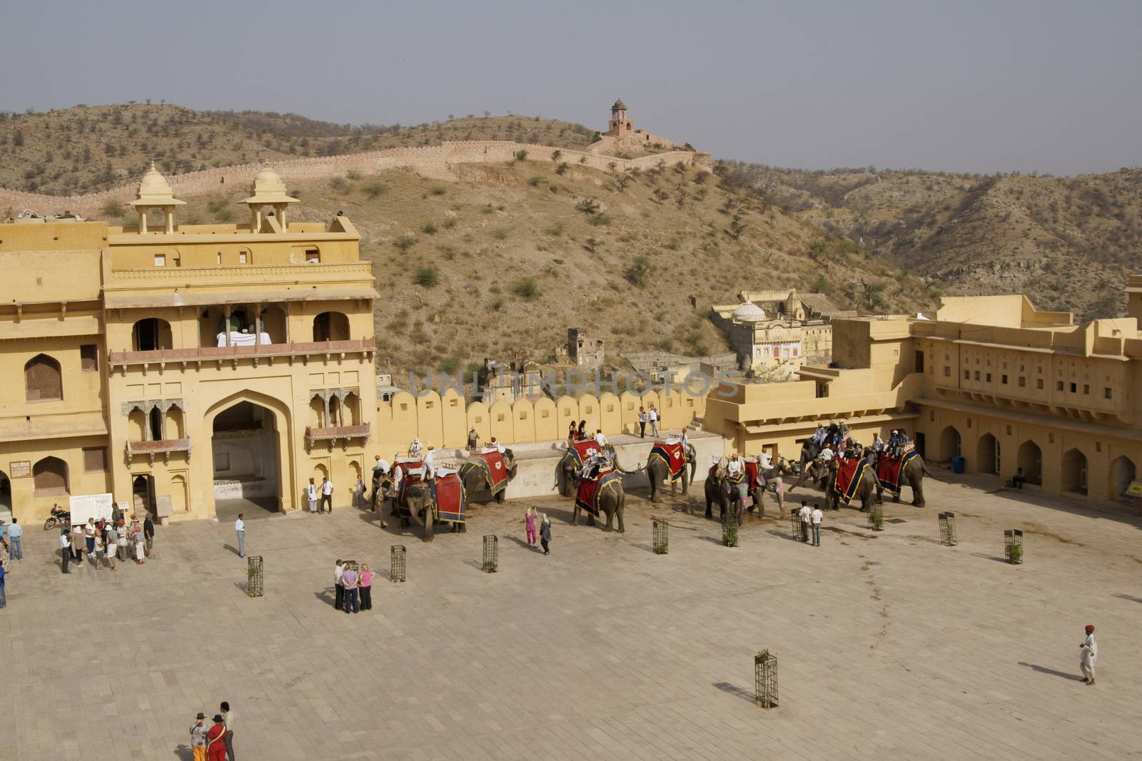 Outer courtyard of Amber Fort. Raj-put style fortress on the outskirts of Jaipur, Rajasthan, India.