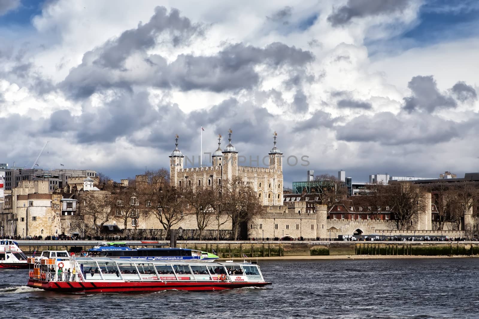  The historic castle Tower of London by mitakag