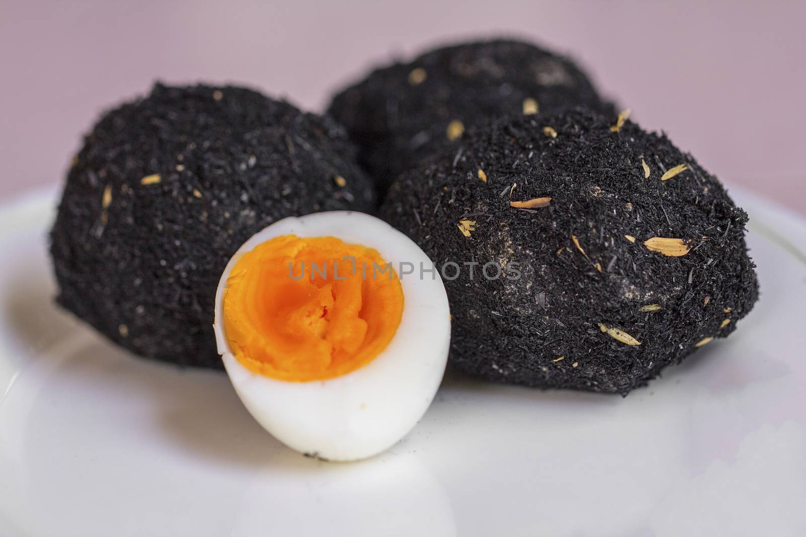 Preserved salted duck eggs with chaff and ashes - Thai recipe
