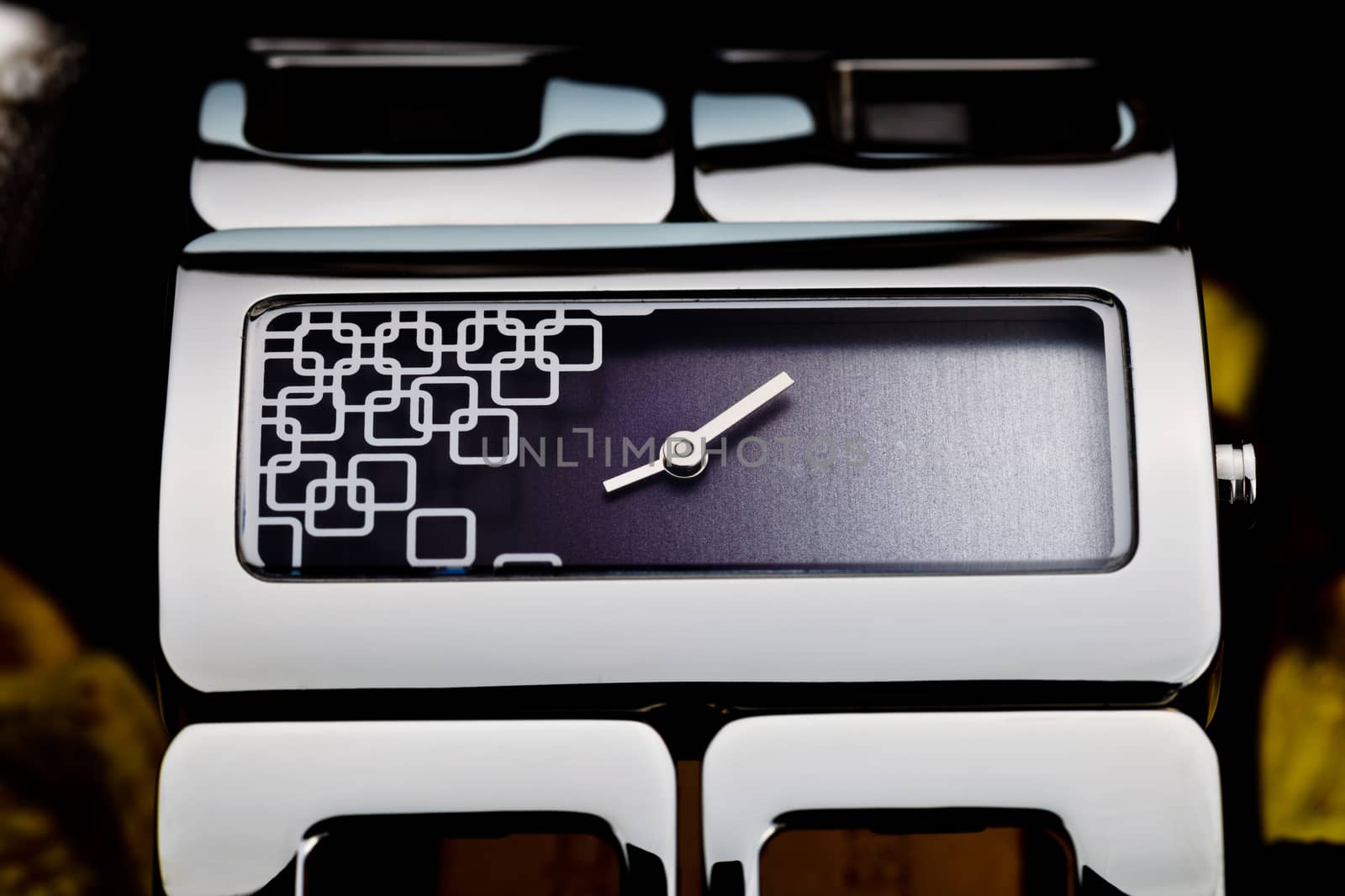 A very luxury woman watch of bracalet