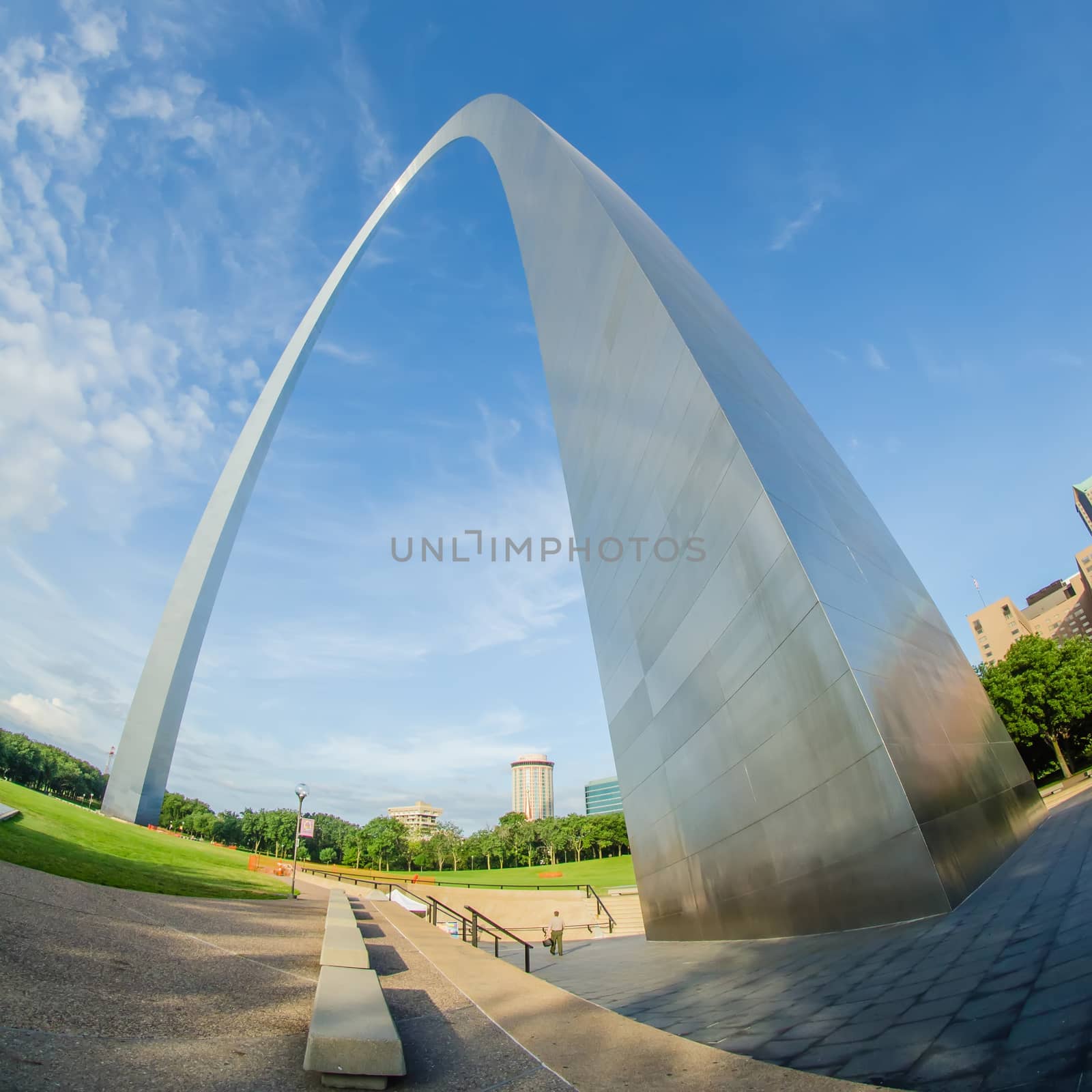 gateway arch sculpture in St Louis Missouri