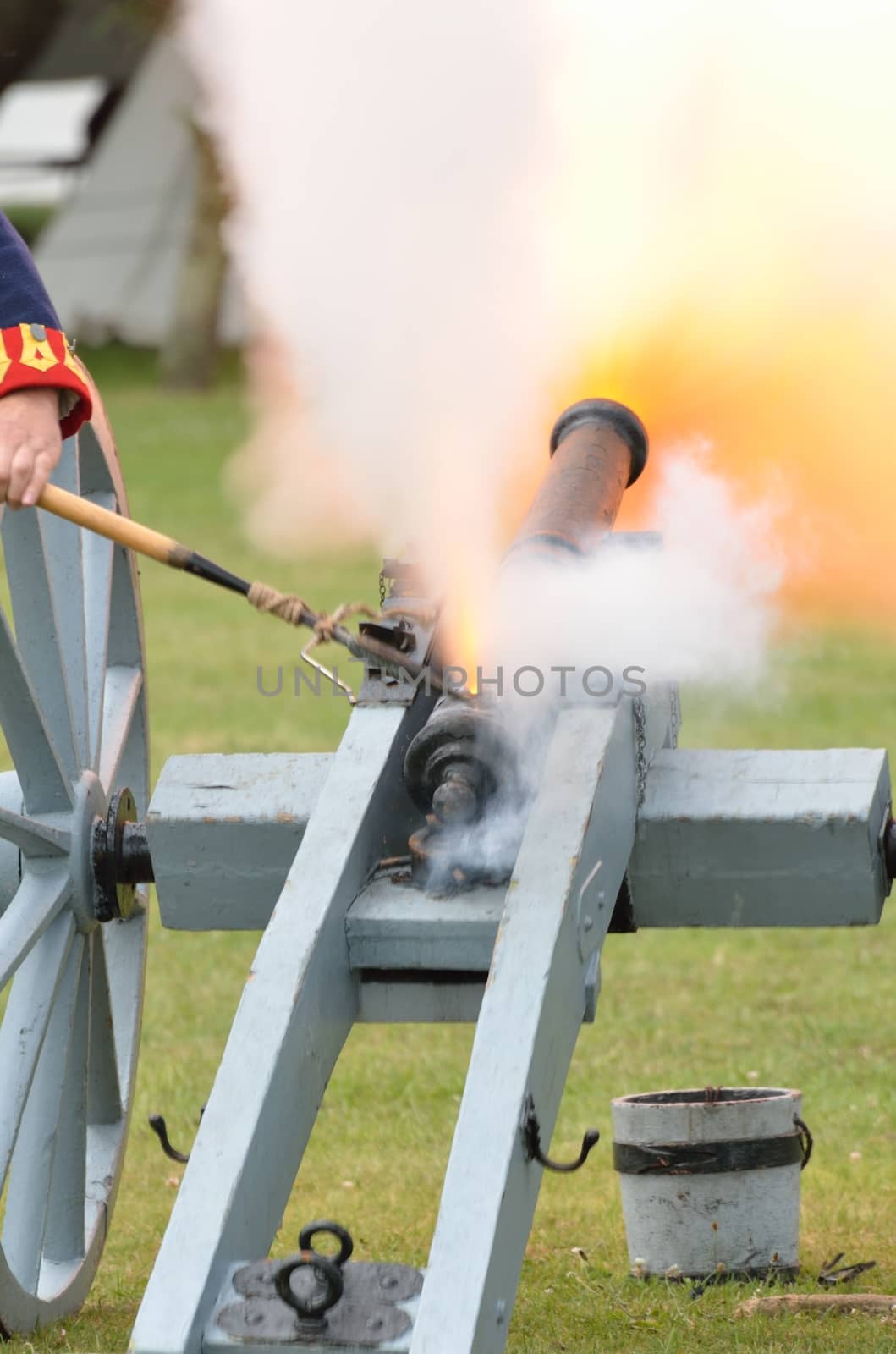 Field canon firing