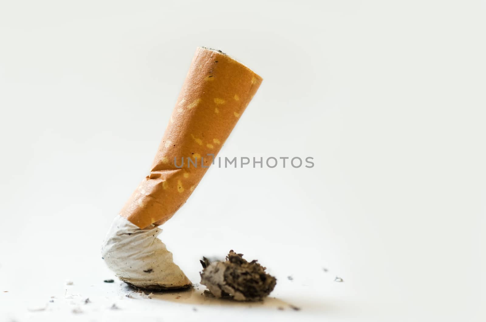 stop cigarette by NeydtStock