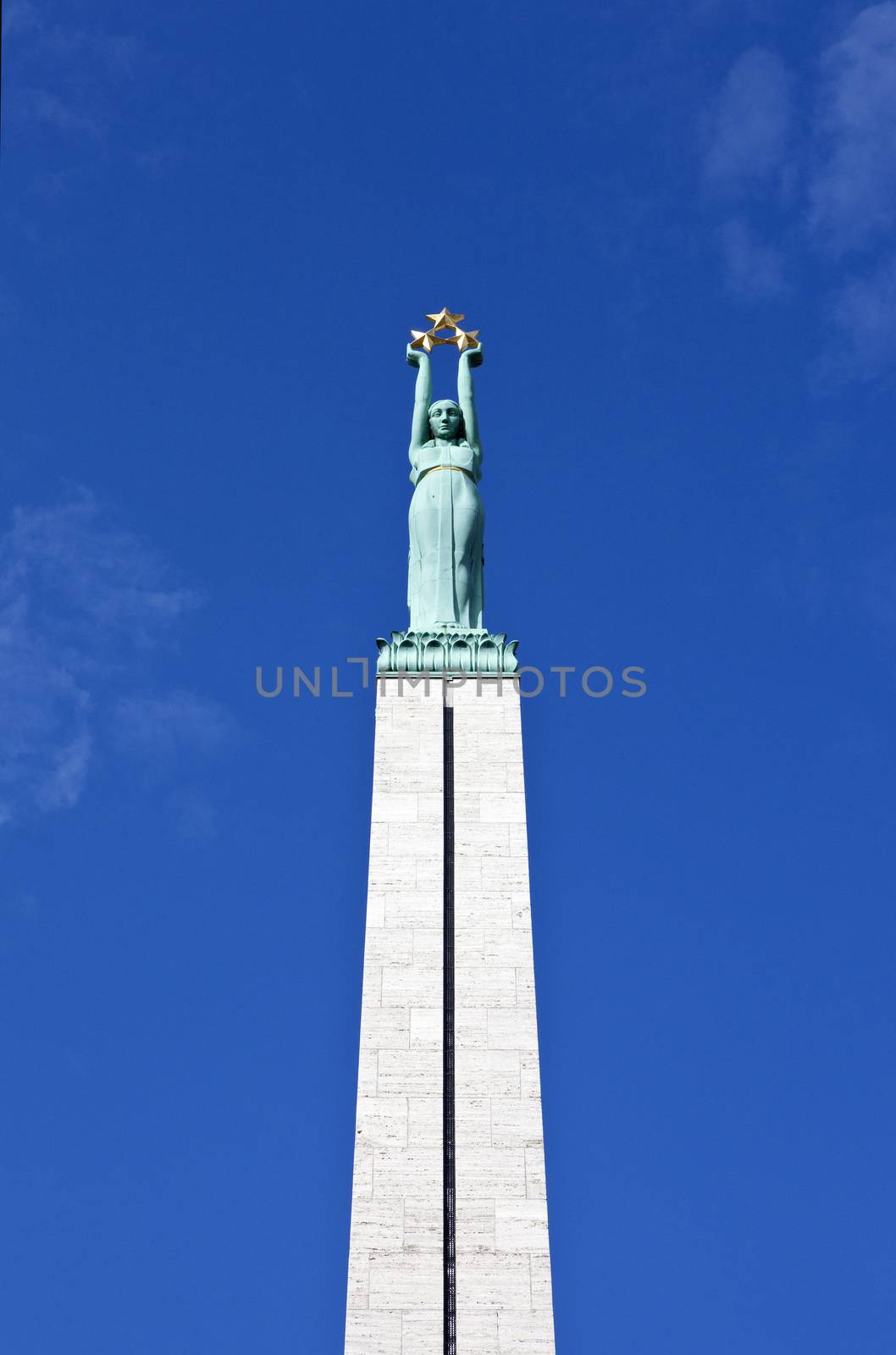 The Freedom Monument in Riga by chrisdorney