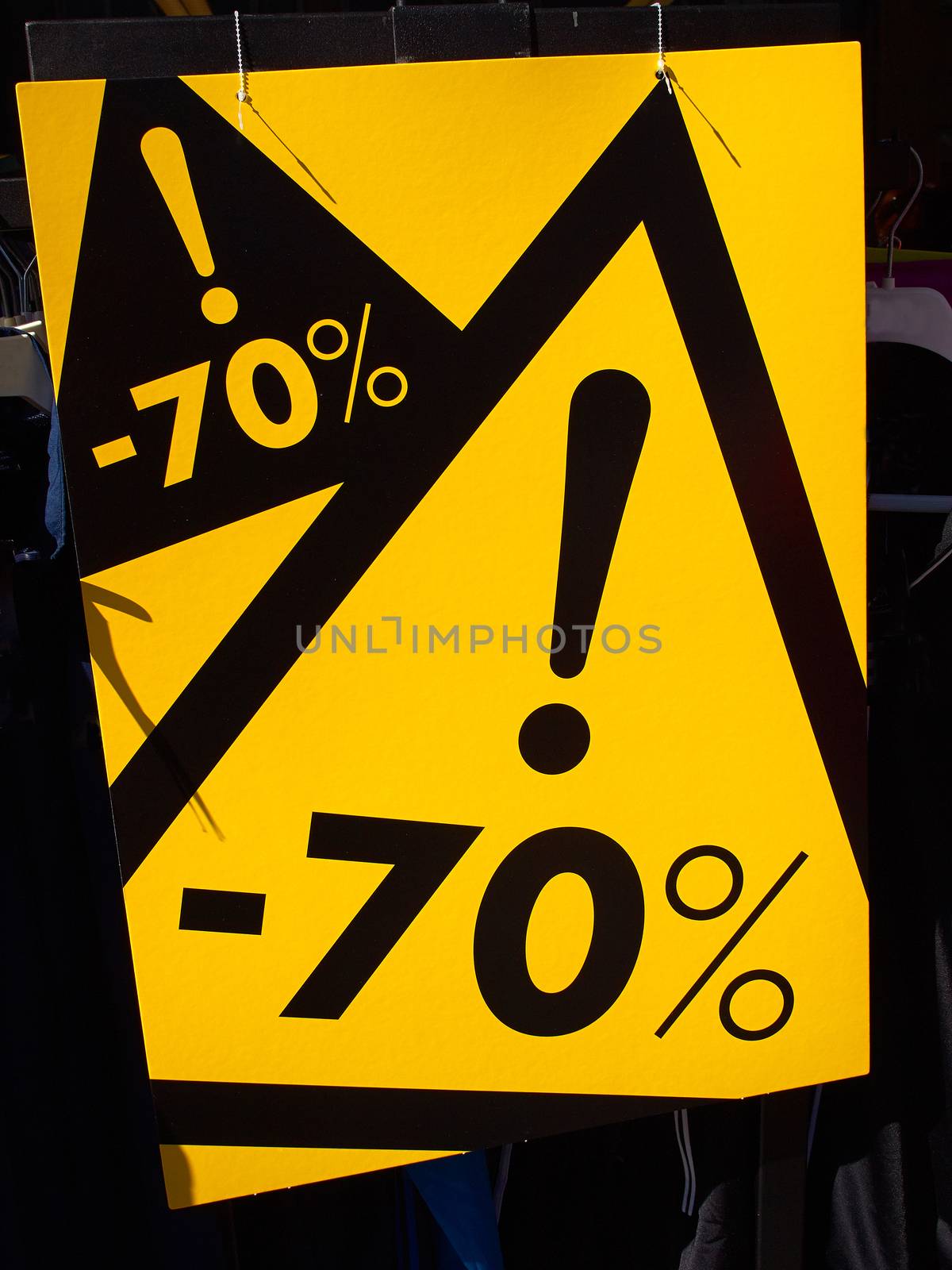 Sale sign 70% off the price by Ronyzmbow