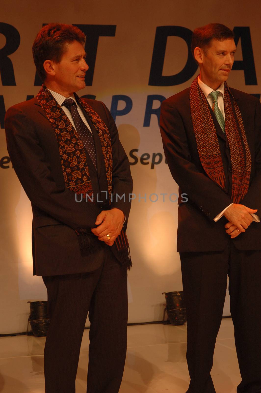 jakarta, indonesia-september 21, 2010: AXA CEO-Henri de Castries and AXA Asia Life CEO-Michael S. Bishop attending AXA spirit day gathering at mulia hotel senayan, jakarta-indonesia.