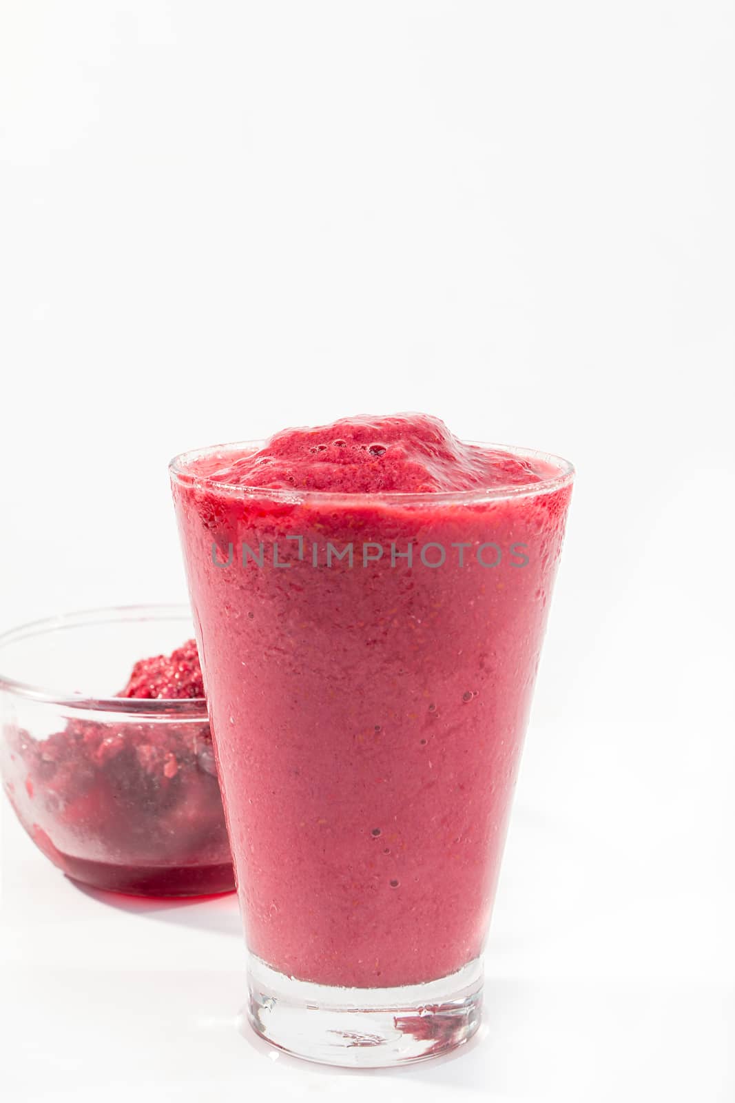 raspberry smoothis by wyoosumran