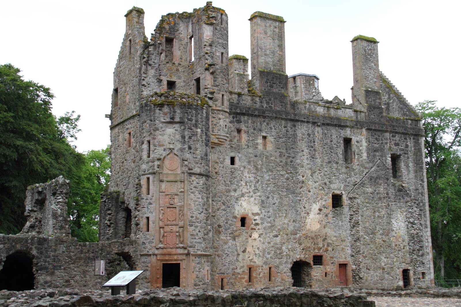 Huntly Castle Aberdeenshire Scotland UK by mitzy