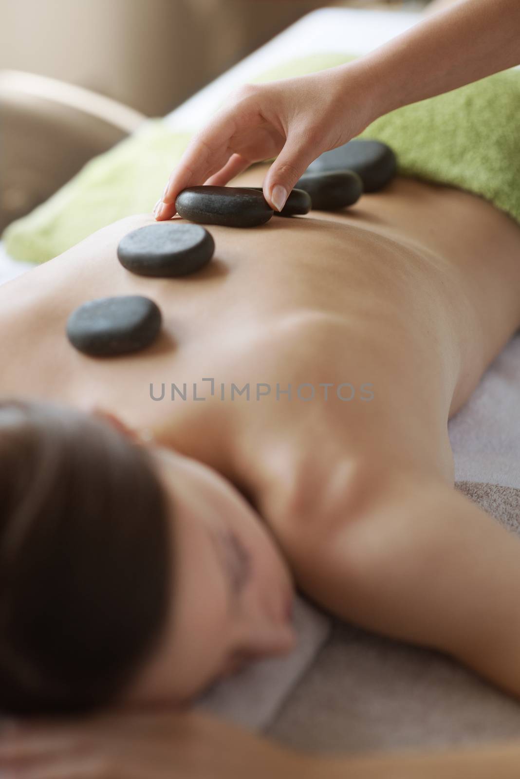 Hot stone therapy by stokkete